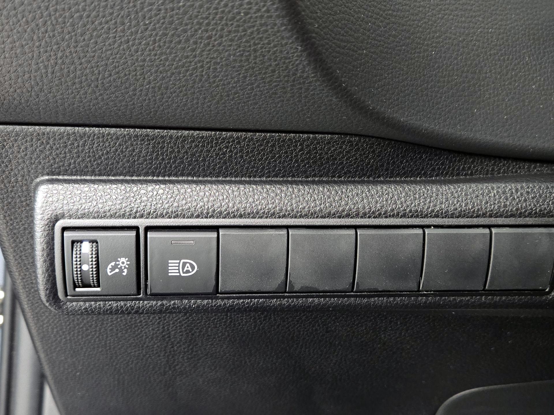 Thumbnail: 2022 Toyota Corolla - 13