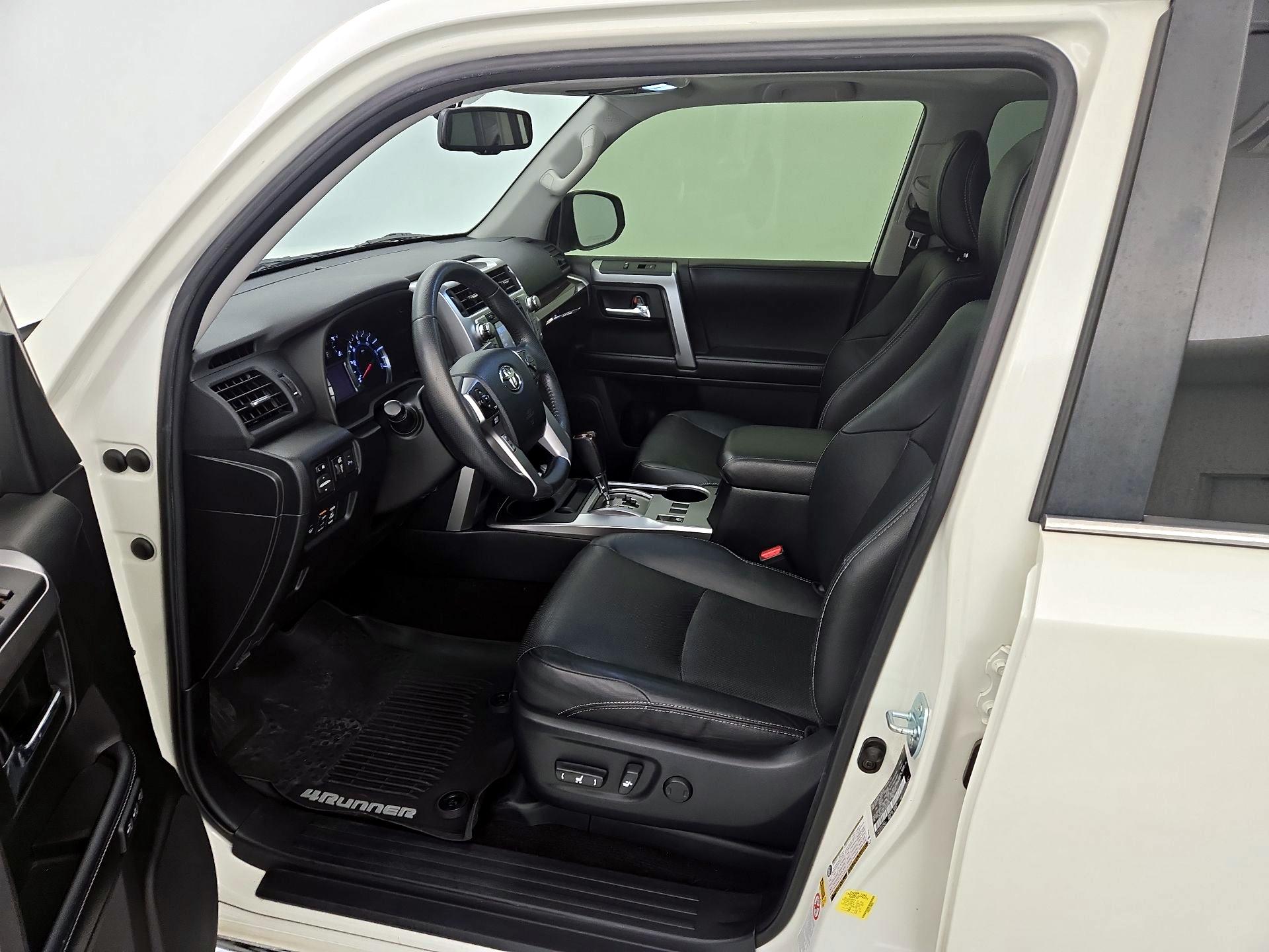 Thumbnail: 2018 Toyota 4Runner - 11