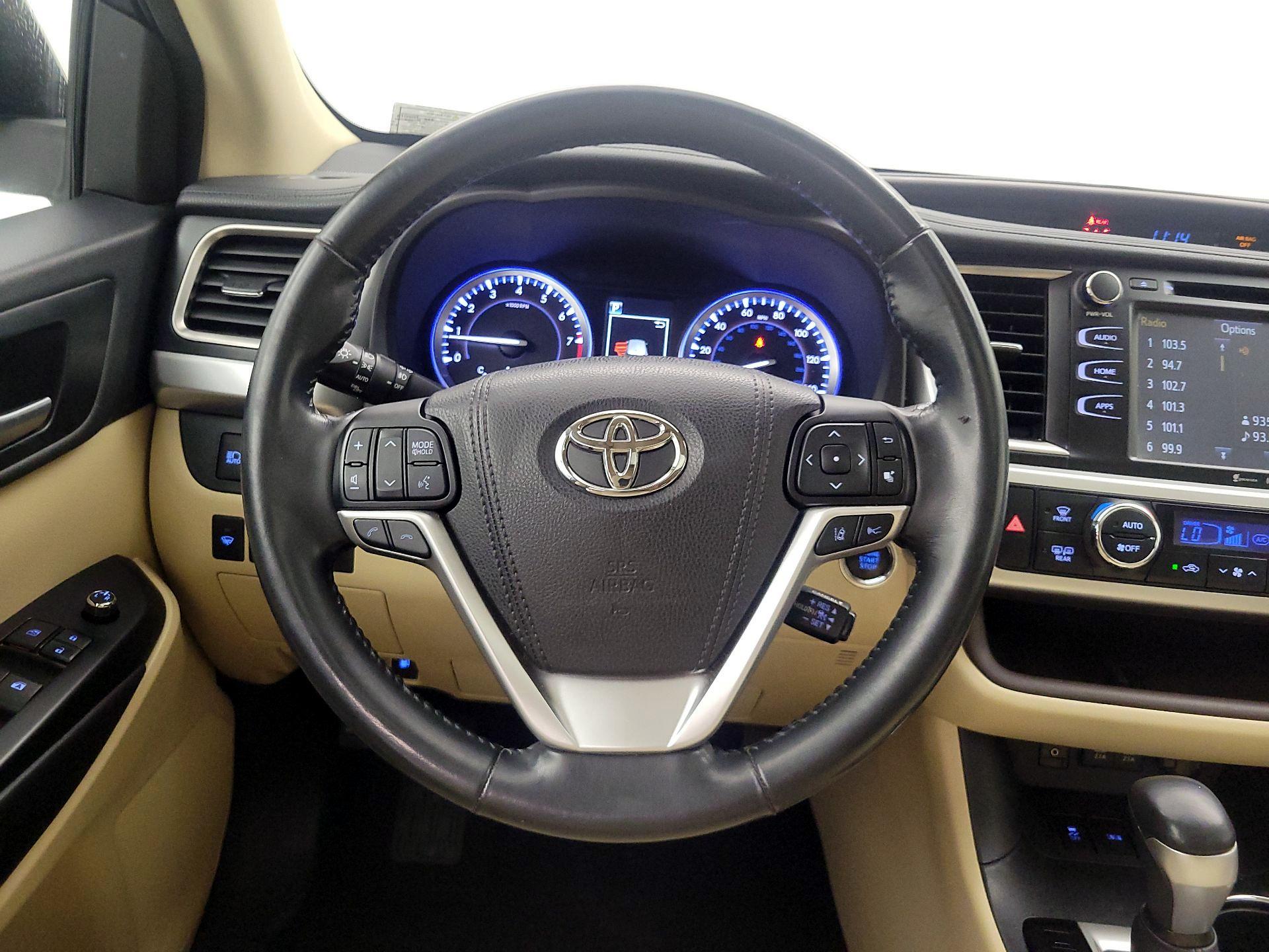 Thumbnail: 2018 Toyota Highlander - 10