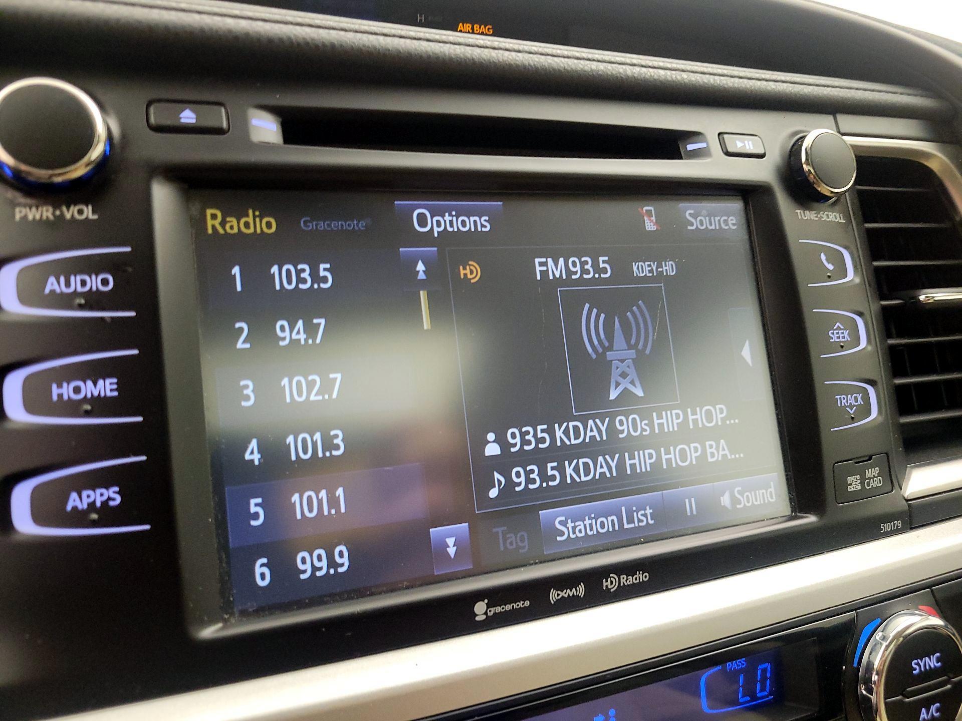 Thumbnail: 2018 Toyota Highlander - 15