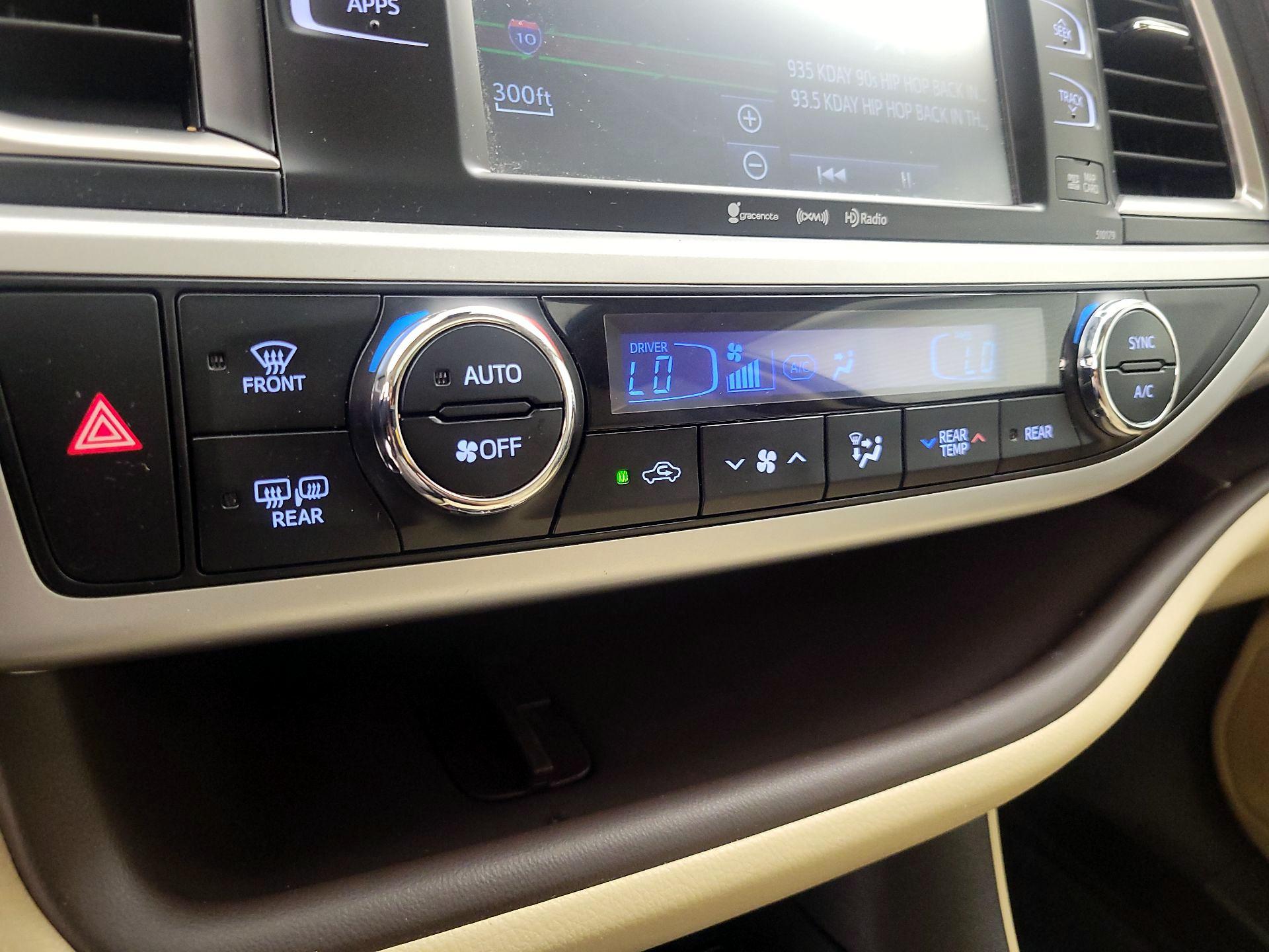 Thumbnail: 2018 Toyota Highlander - 16