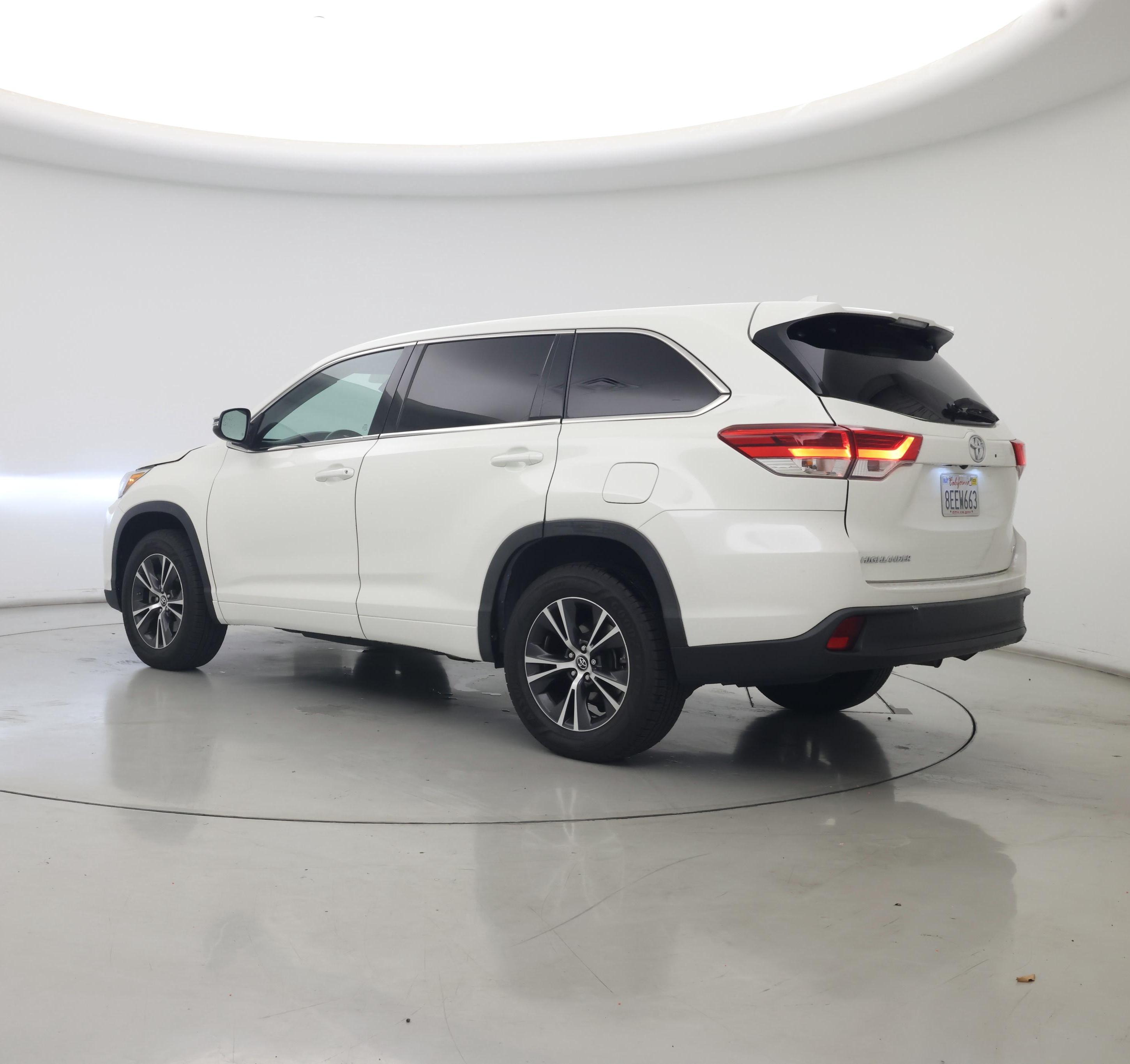 Thumbnail: 2018 Toyota Highlander - 2