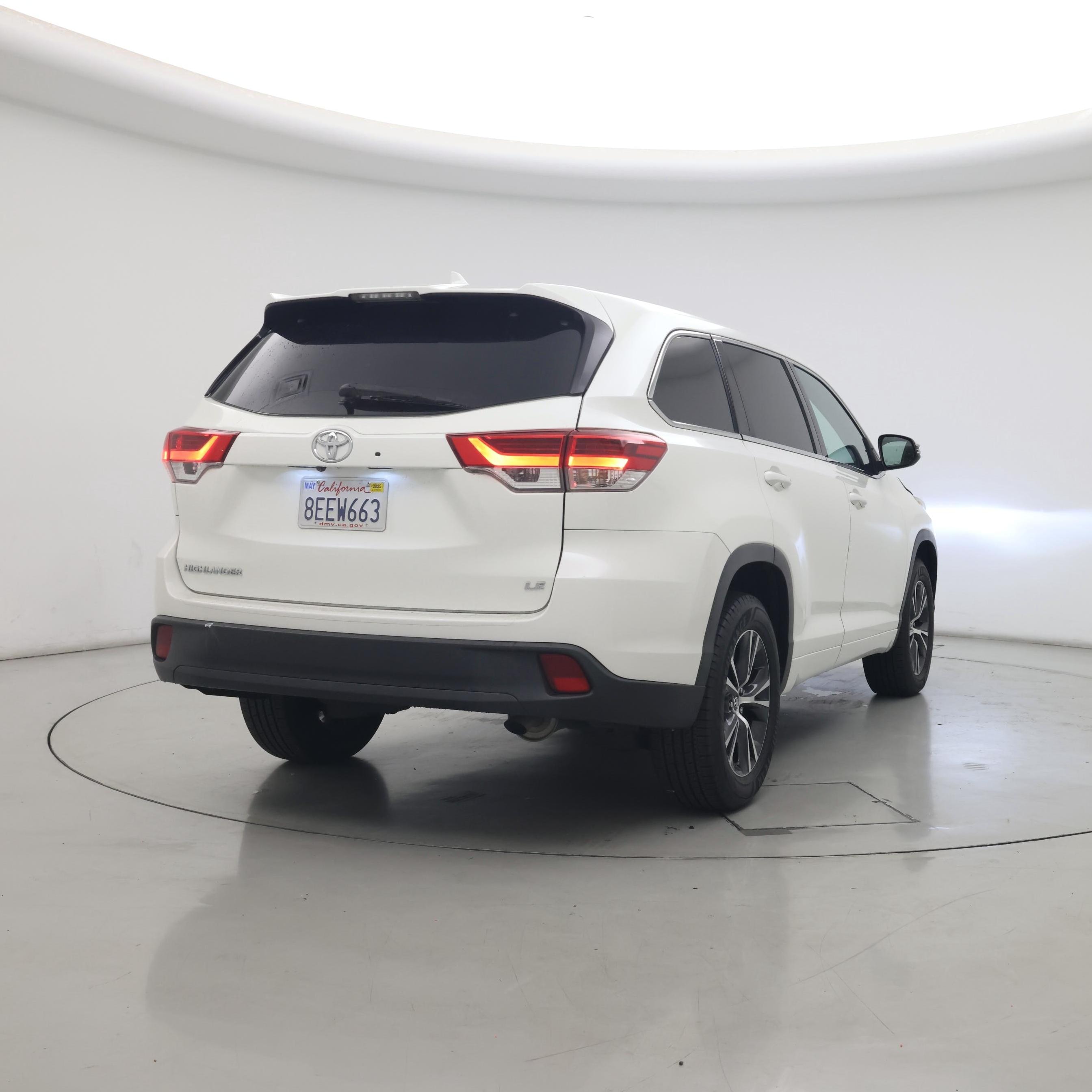 Thumbnail: 2018 Toyota Highlander - 8