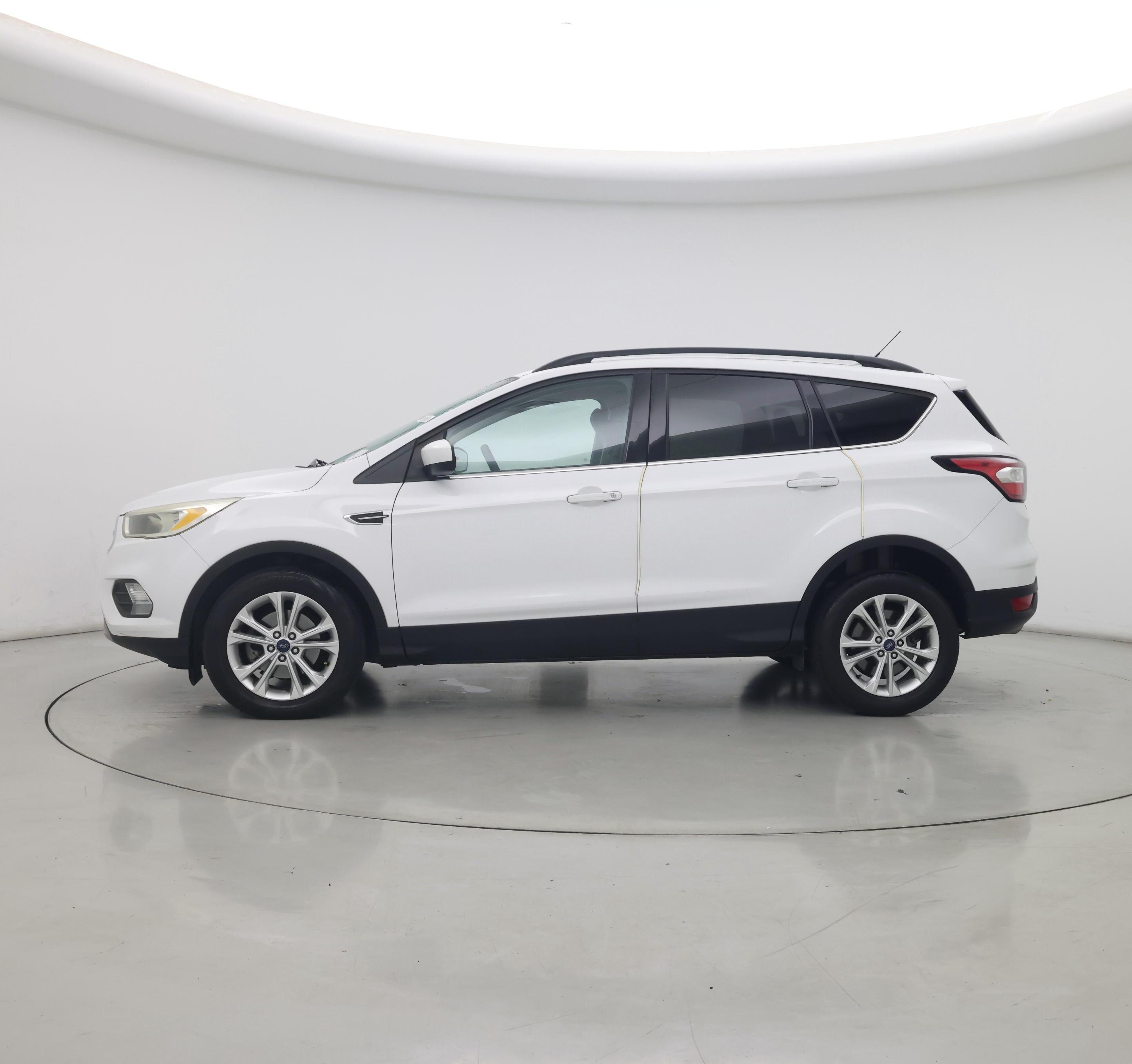 Thumbnail: 2018 Ford Escape - 3