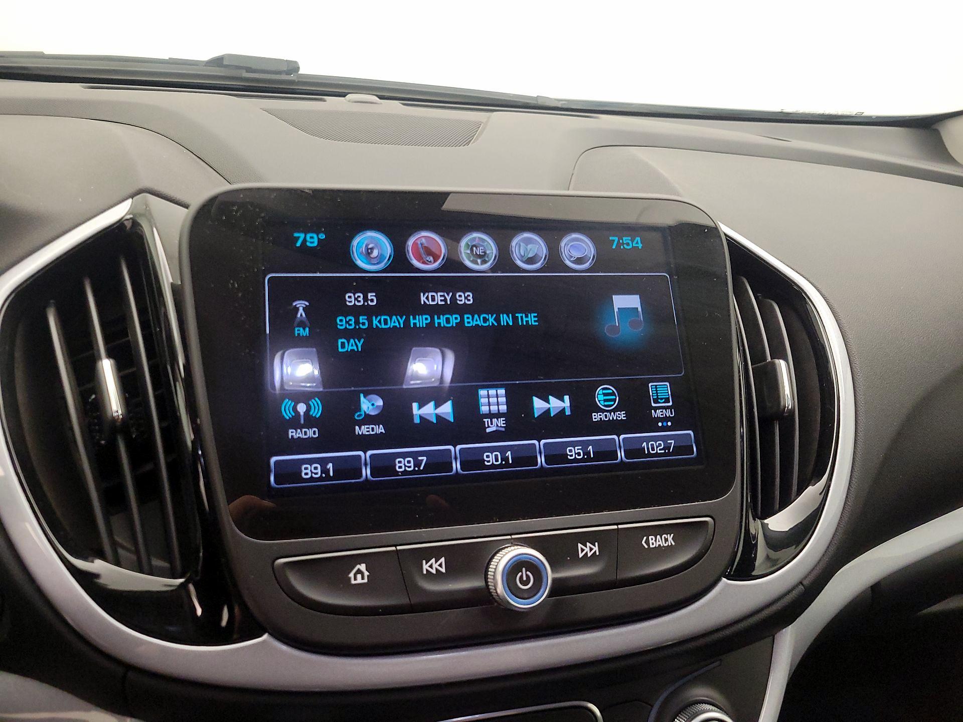 Thumbnail: 2017 Chevrolet Volt - 15