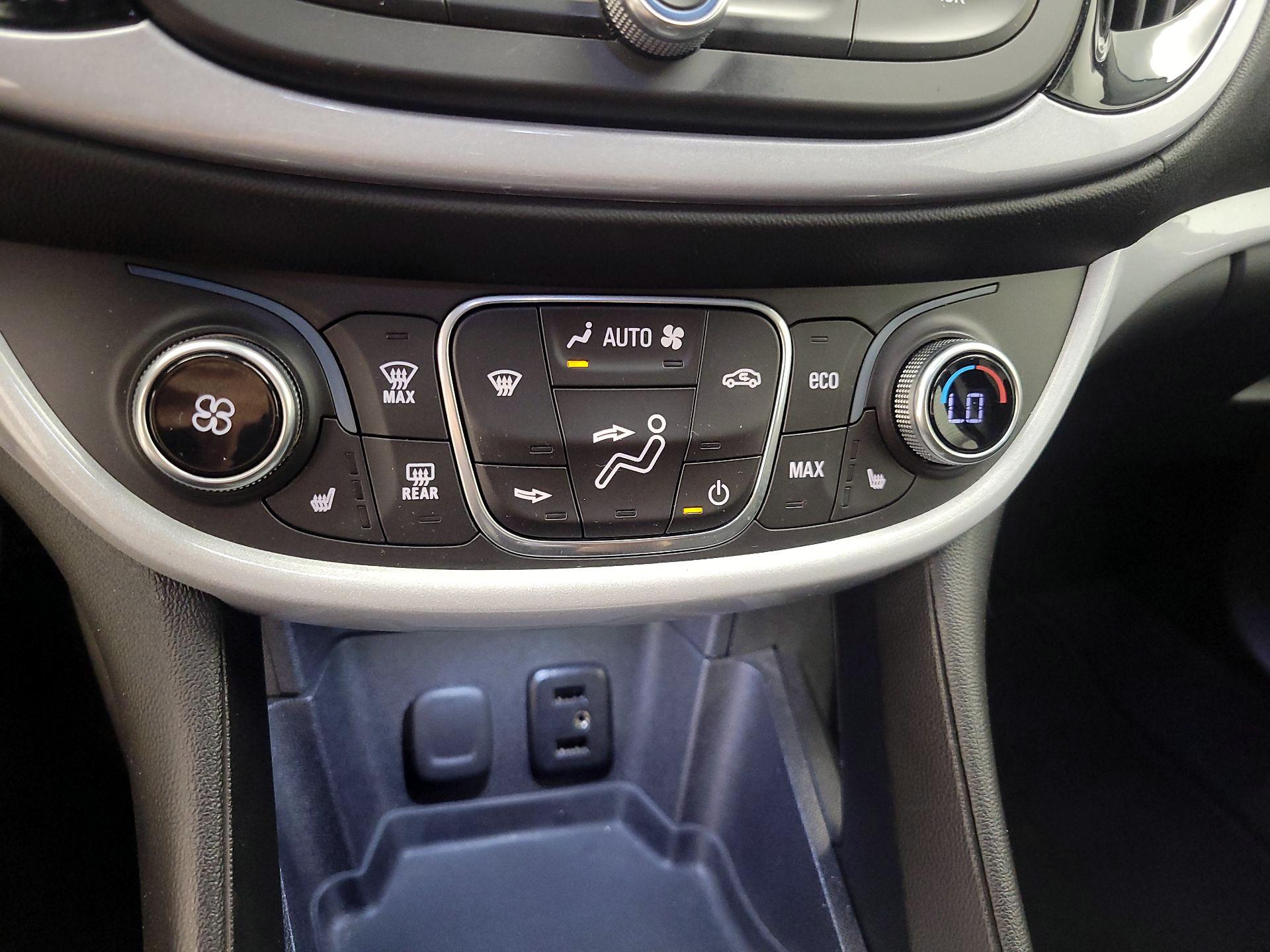 Thumbnail: 2017 Chevrolet Volt - 16