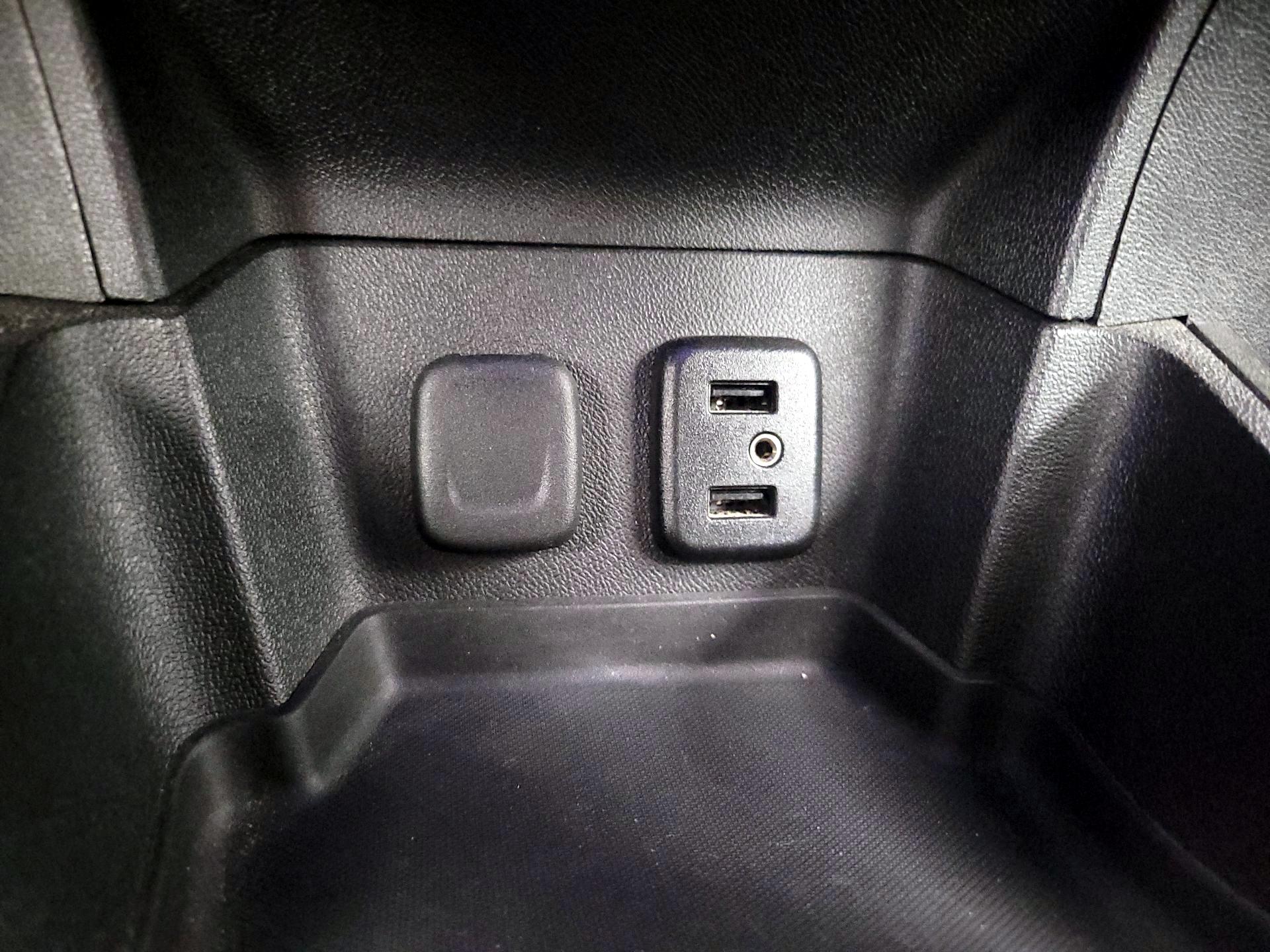 Thumbnail: 2017 Chevrolet Volt - 18