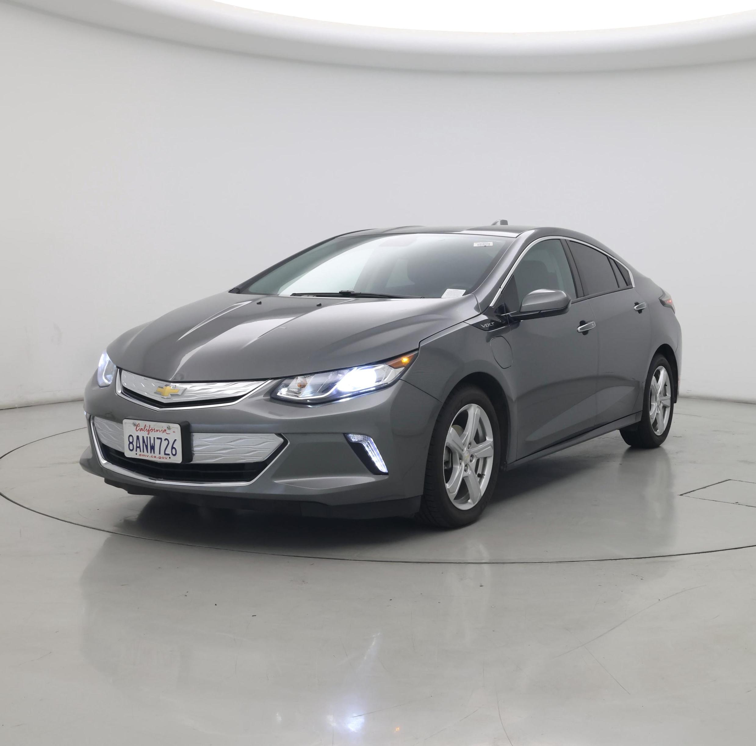 Thumbnail: 2017 Chevrolet Volt - 4