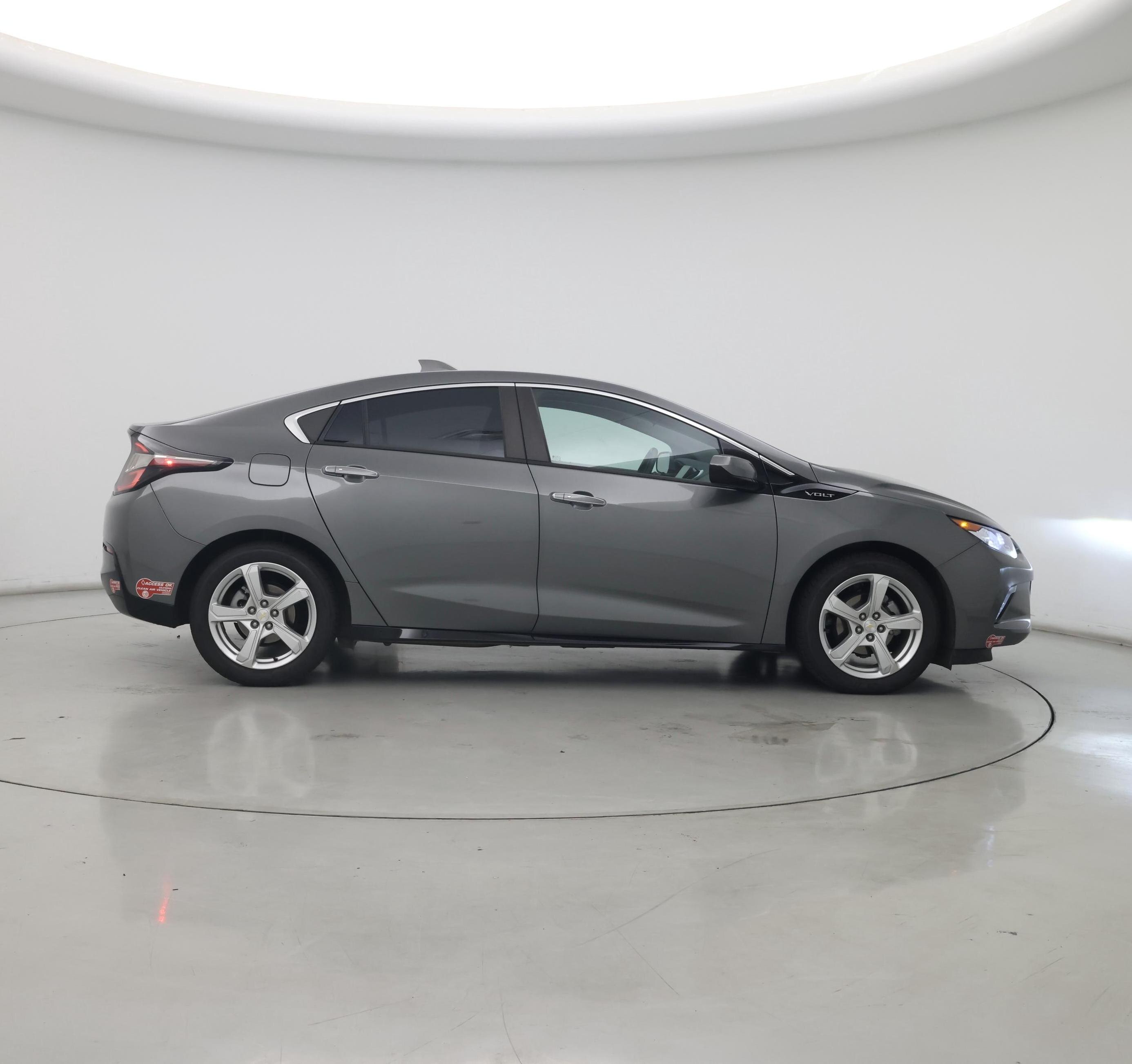 Thumbnail: 2017 Chevrolet Volt - 7