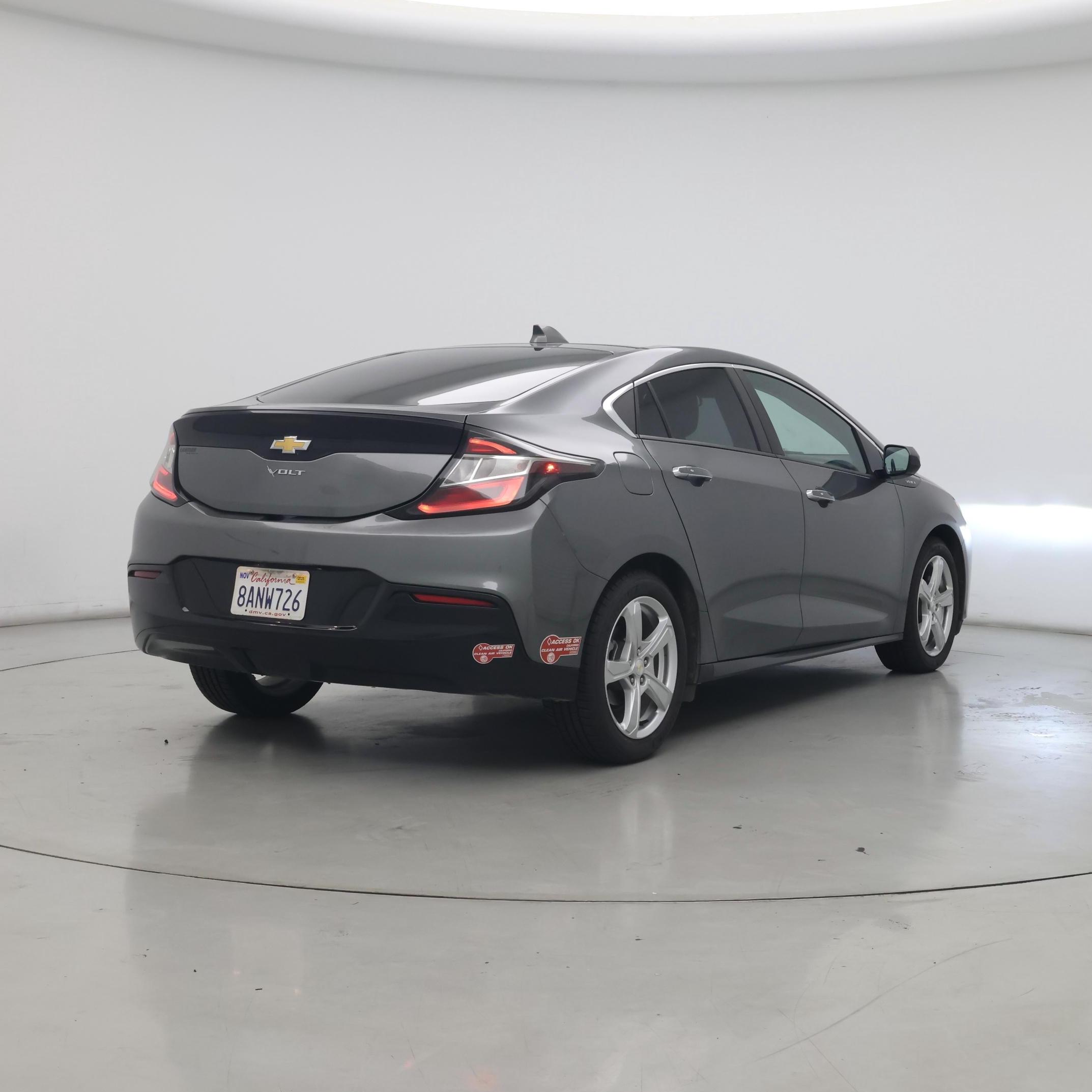 Thumbnail: 2017 Chevrolet Volt - 8