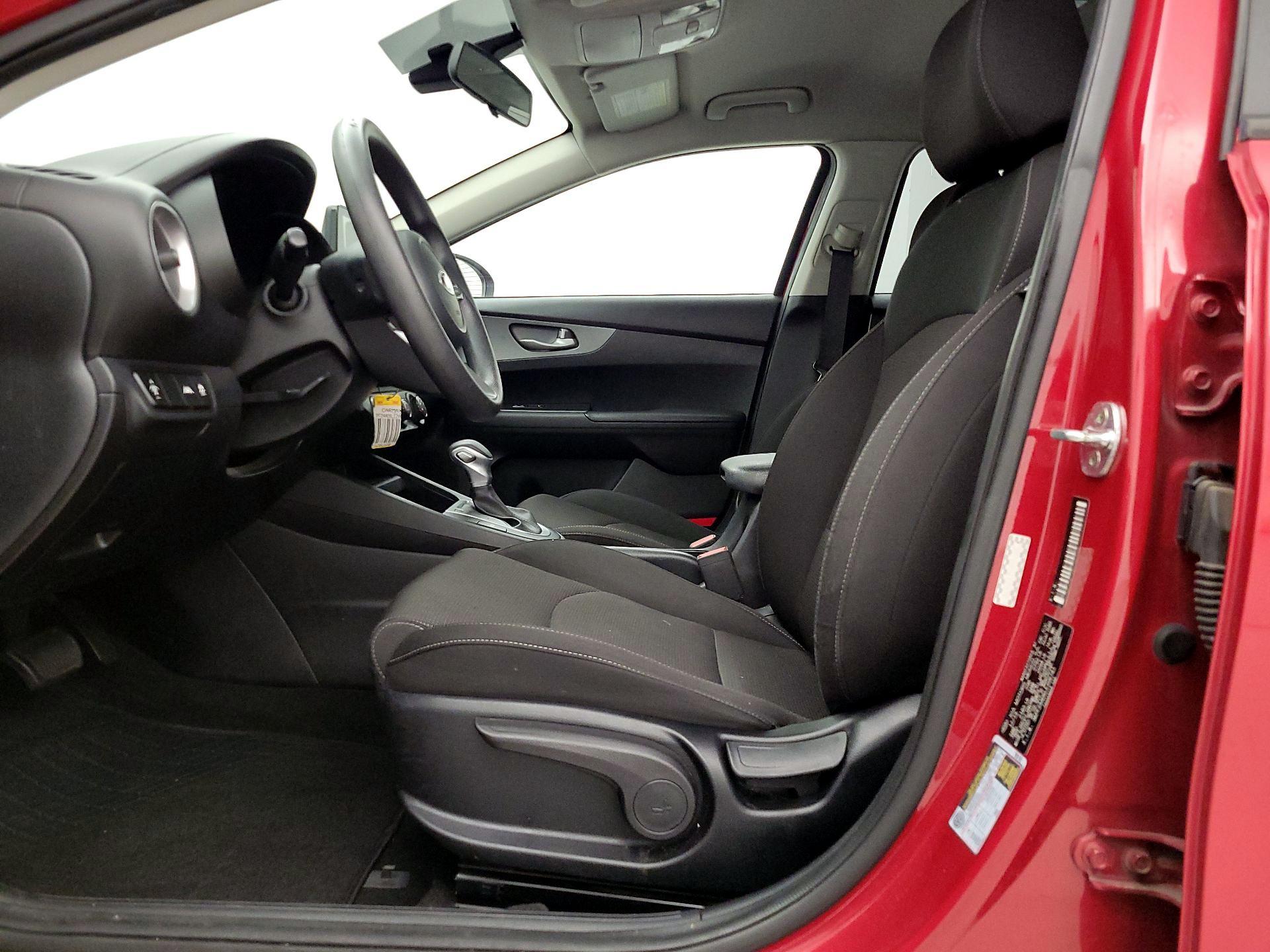 Thumbnail: 2020 Kia Forte - 11