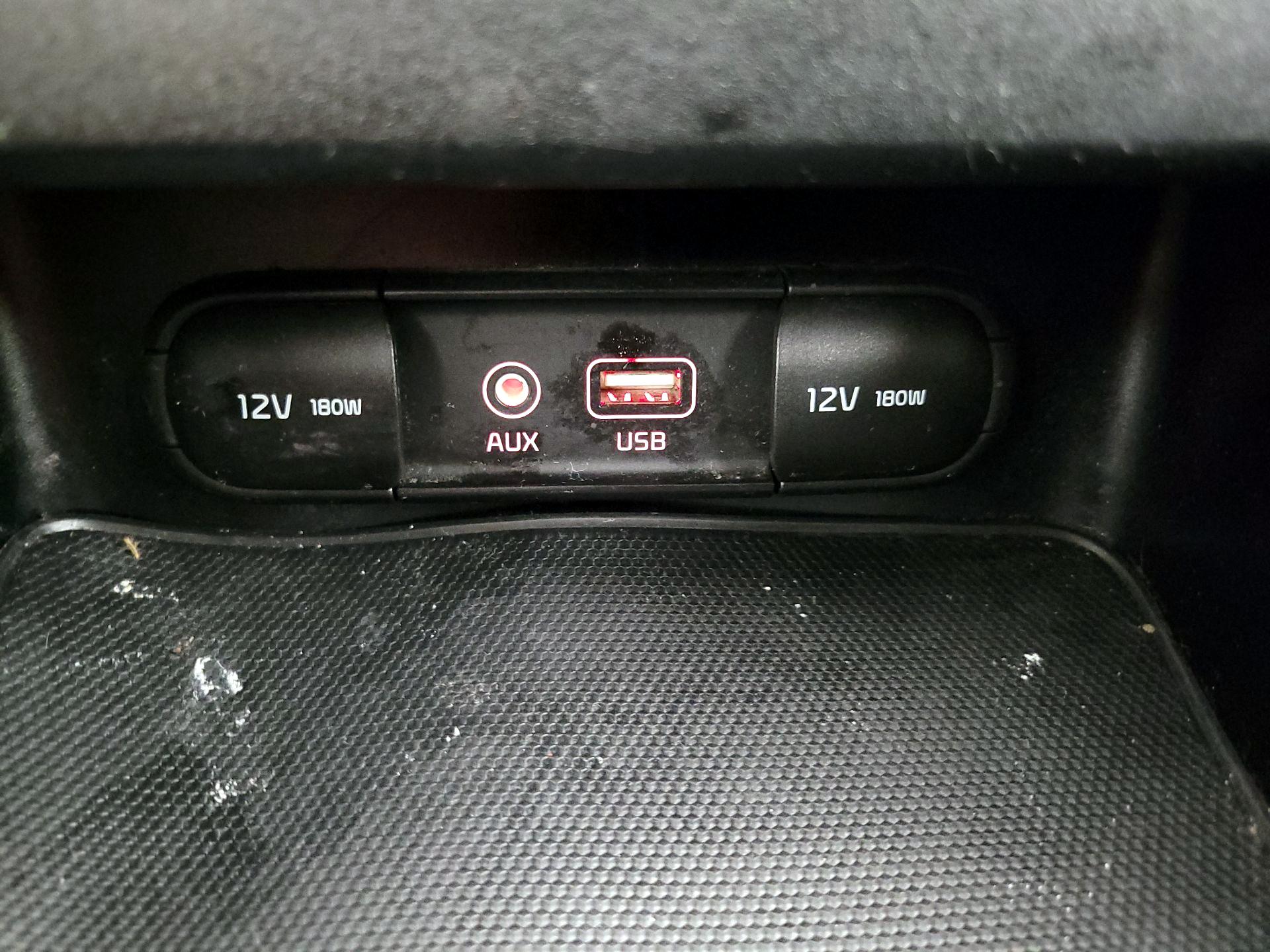 Thumbnail: 2020 Kia Forte - 18