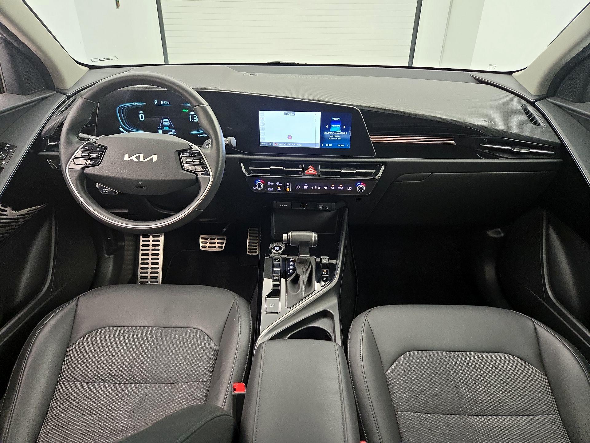 Thumbnail: 2023 Kia Niro - 9