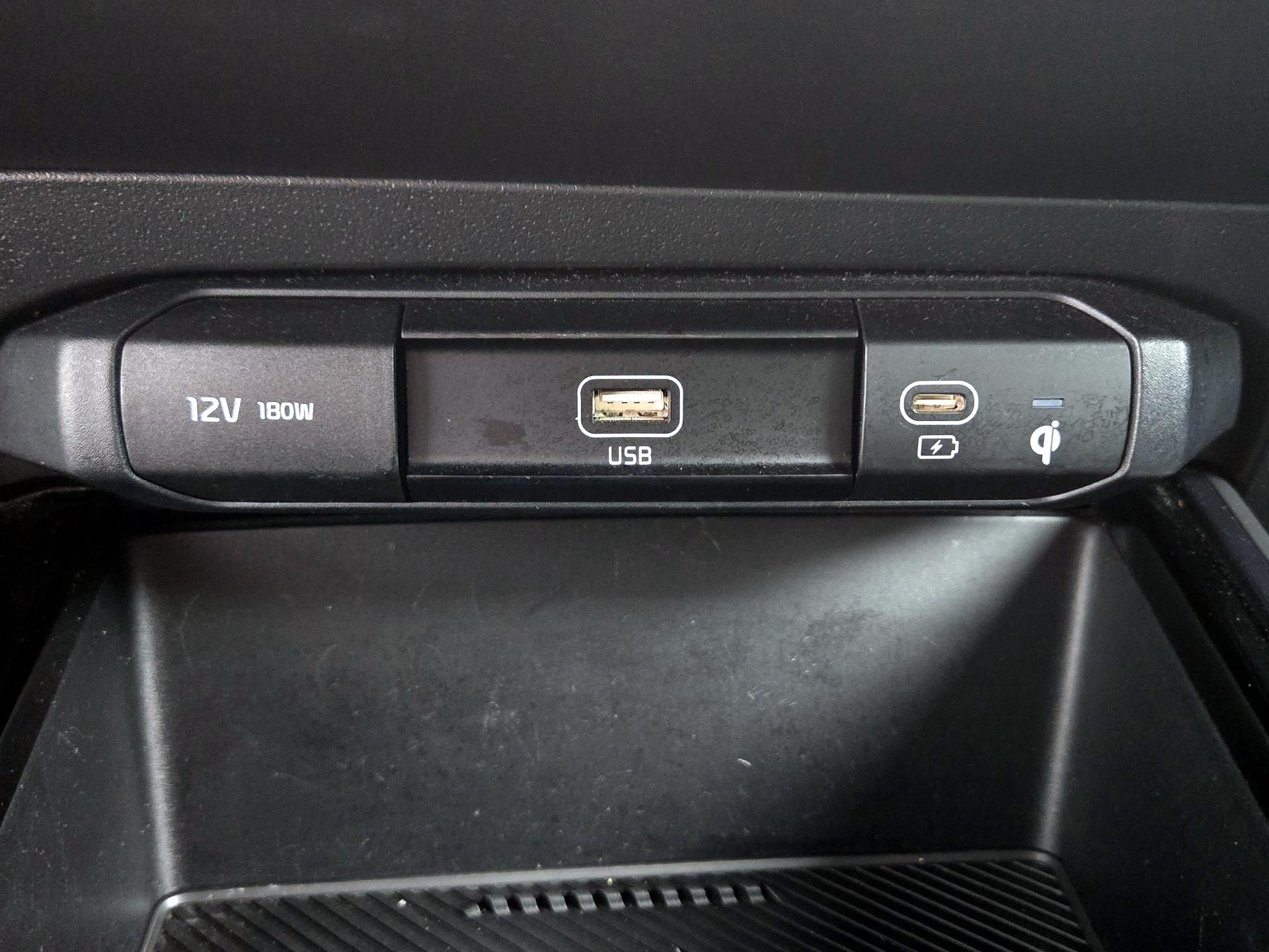 Thumbnail: 2023 Kia Niro - 19