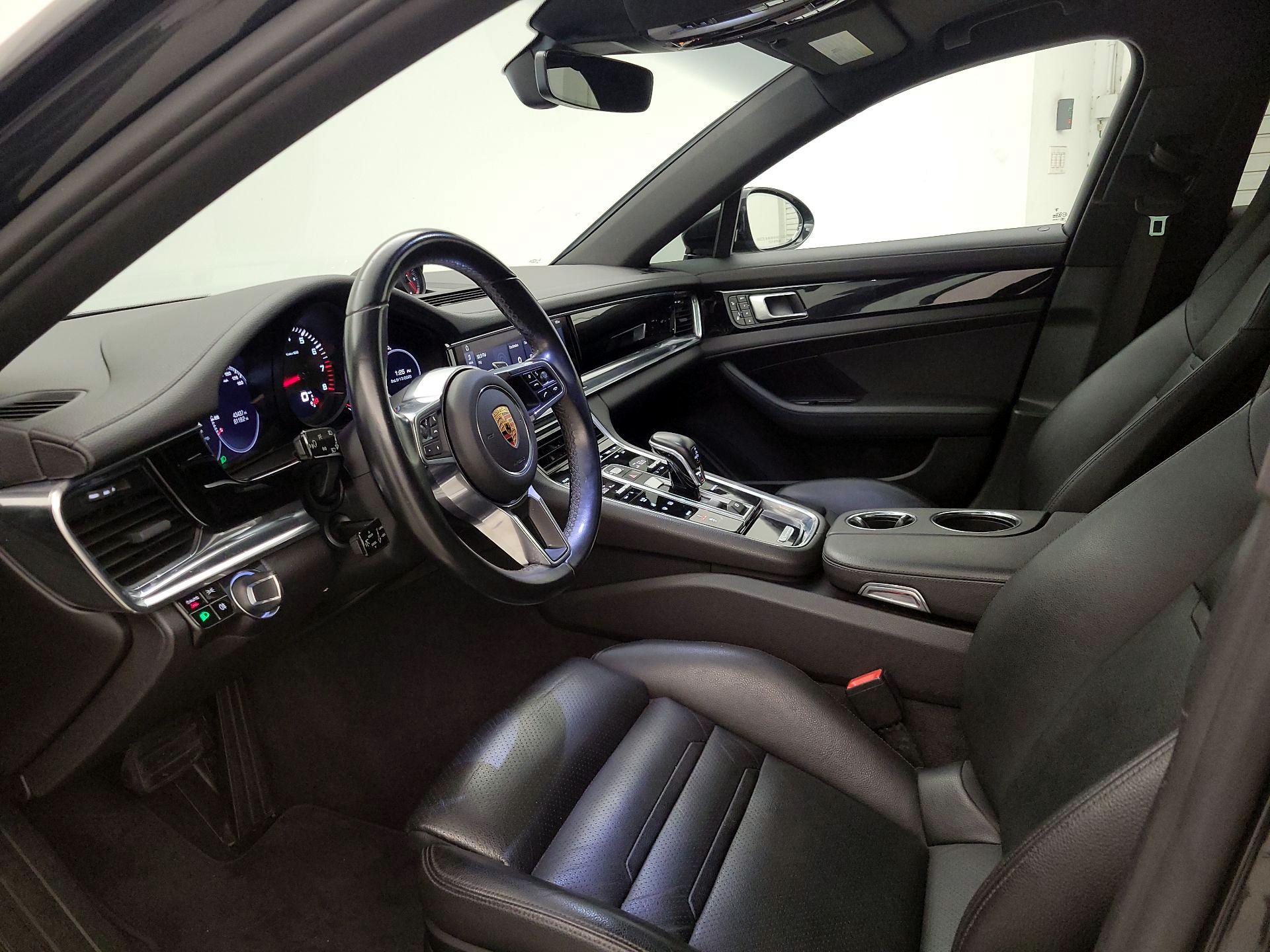 Thumbnail: 2017 Porsche Panamera - 11