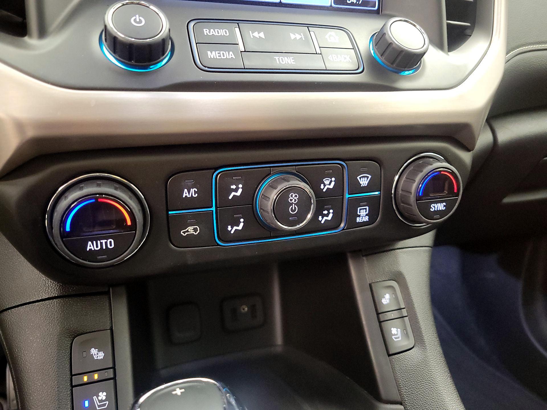 Thumbnail: 2019 GMC Acadia - 17