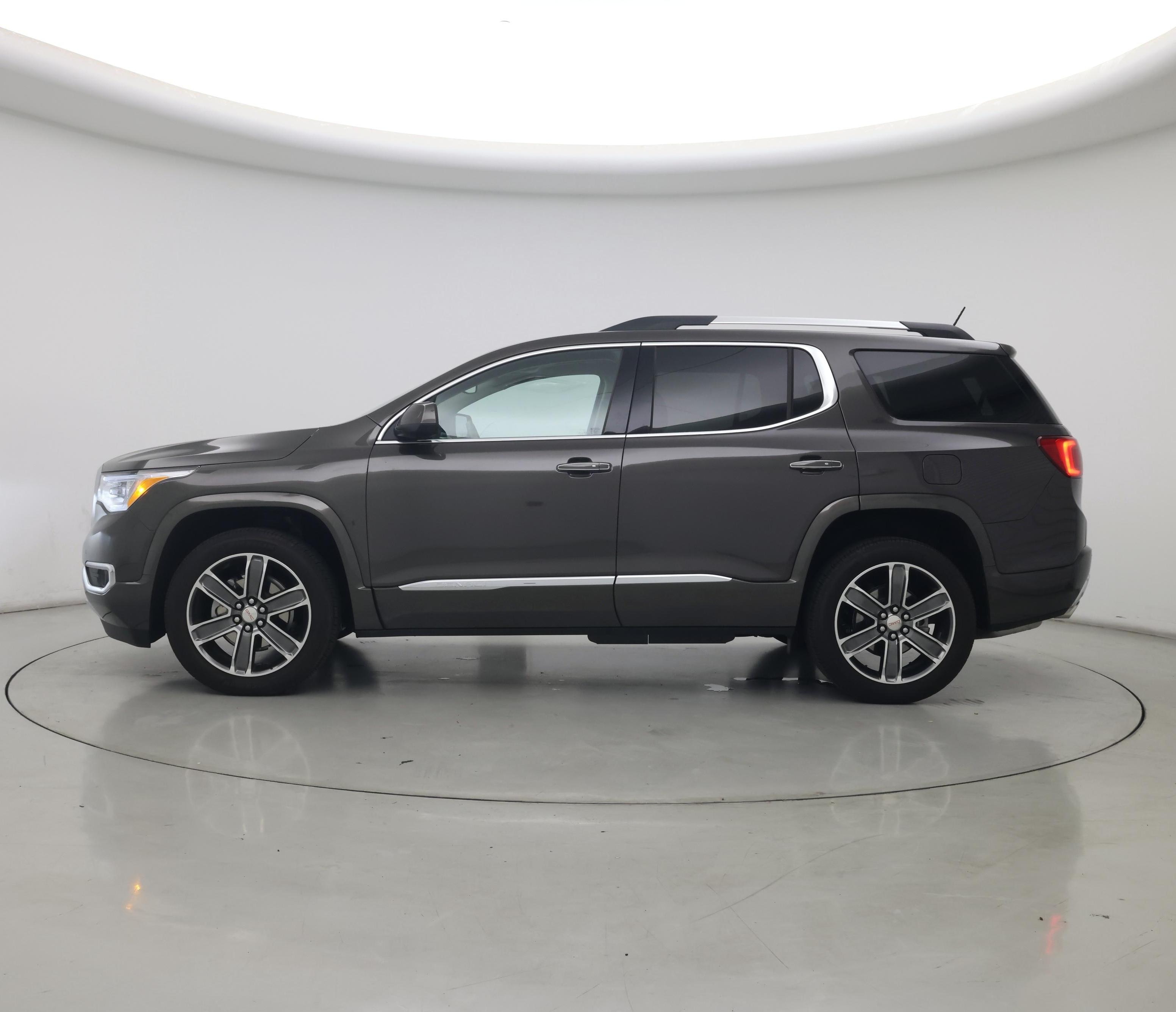Thumbnail: 2019 GMC Acadia - 3