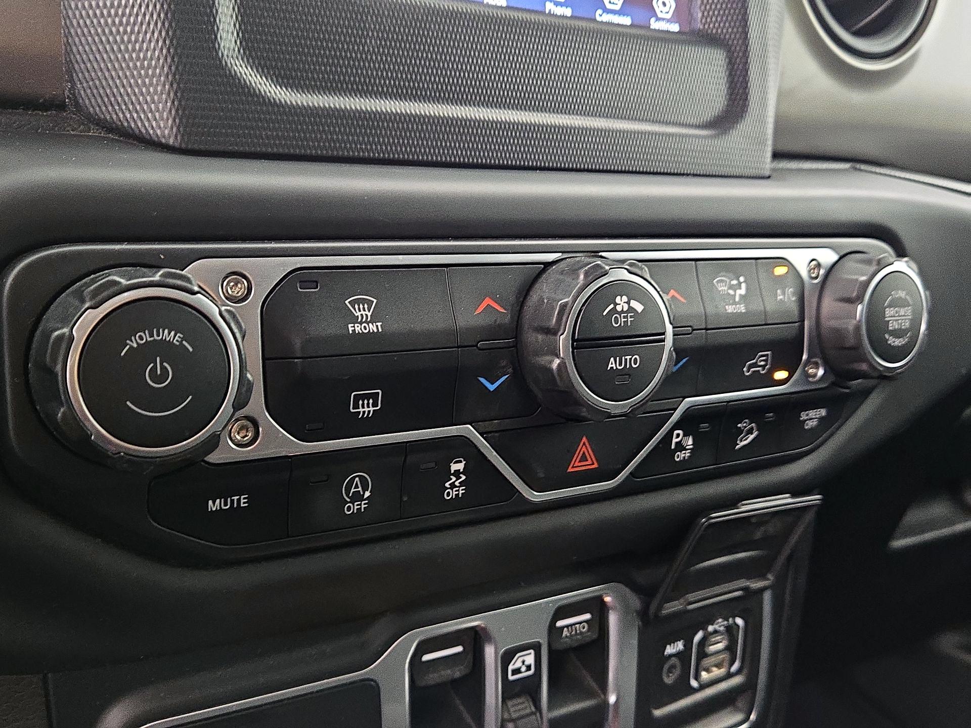 Thumbnail: 2018 Jeep Wrangler - 16