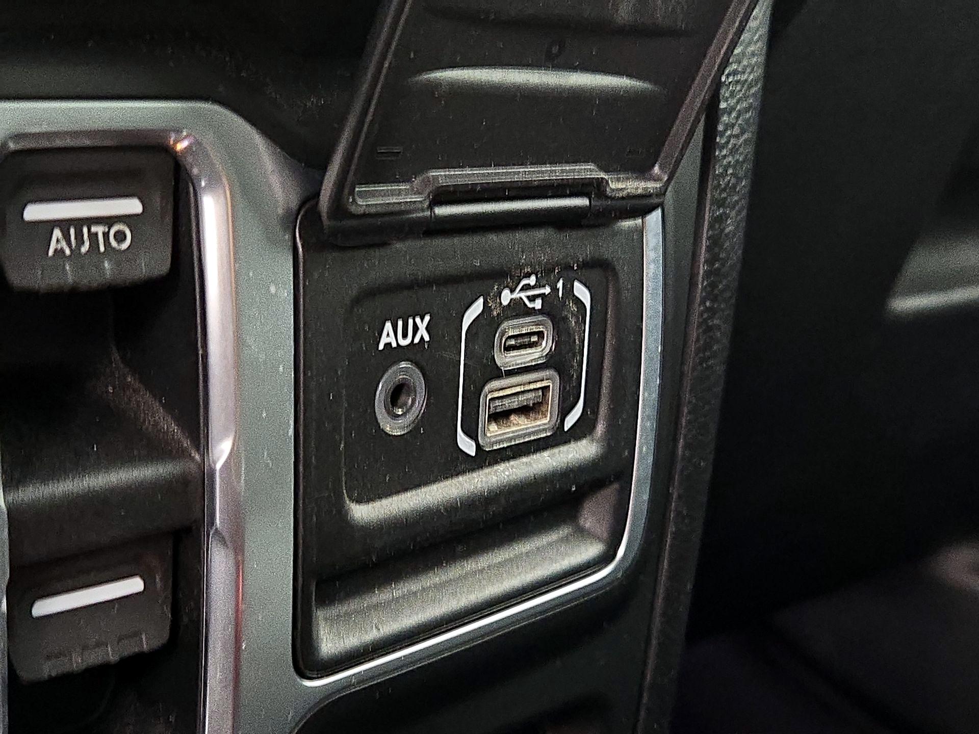 Thumbnail: 2018 Jeep Wrangler - 18