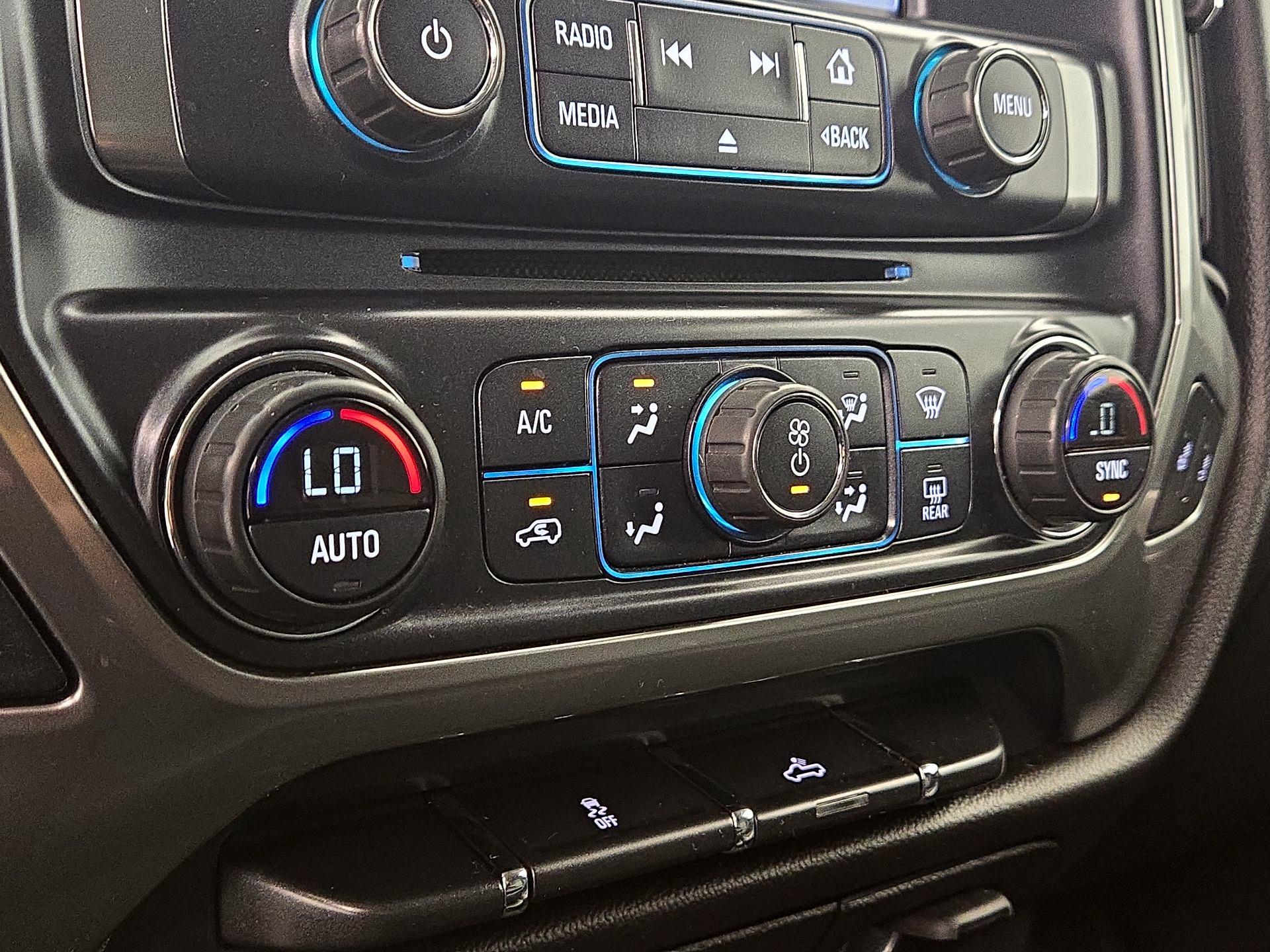 Thumbnail: 2016 Chevrolet Silverado 1500 - 16