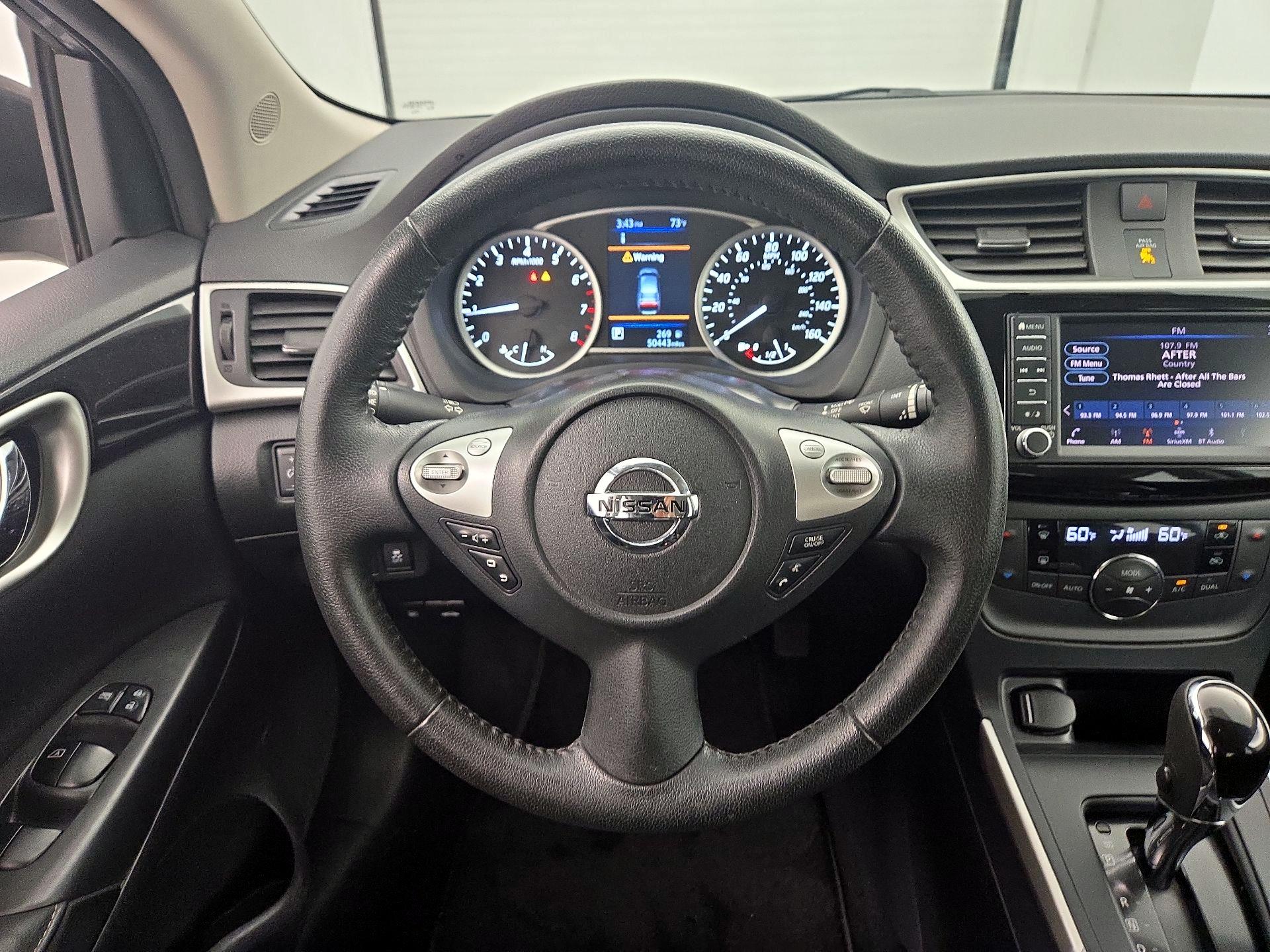 Thumbnail: 2019 Nissan Sentra - 10
