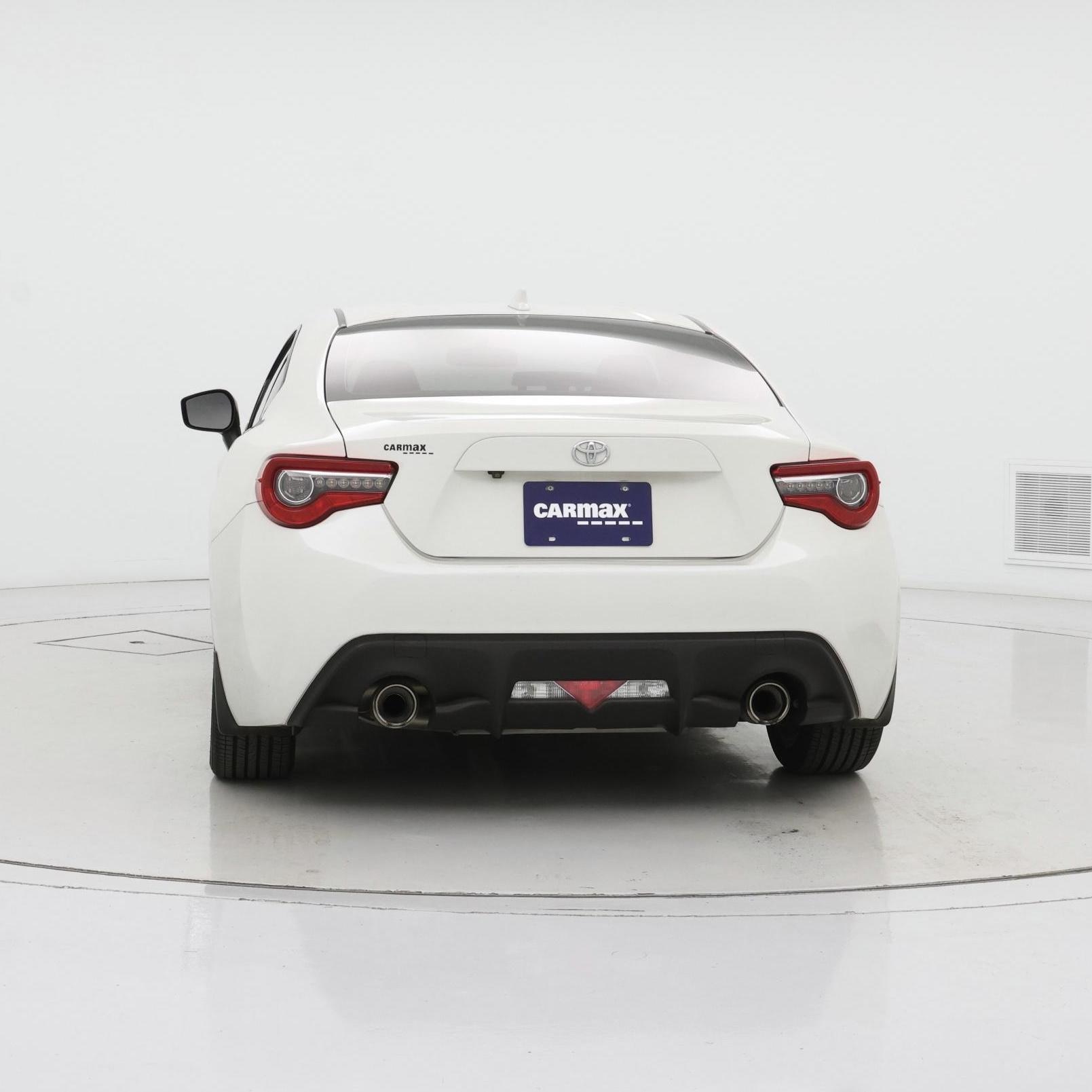 Thumbnail: 2017 Toyota 86 - 6