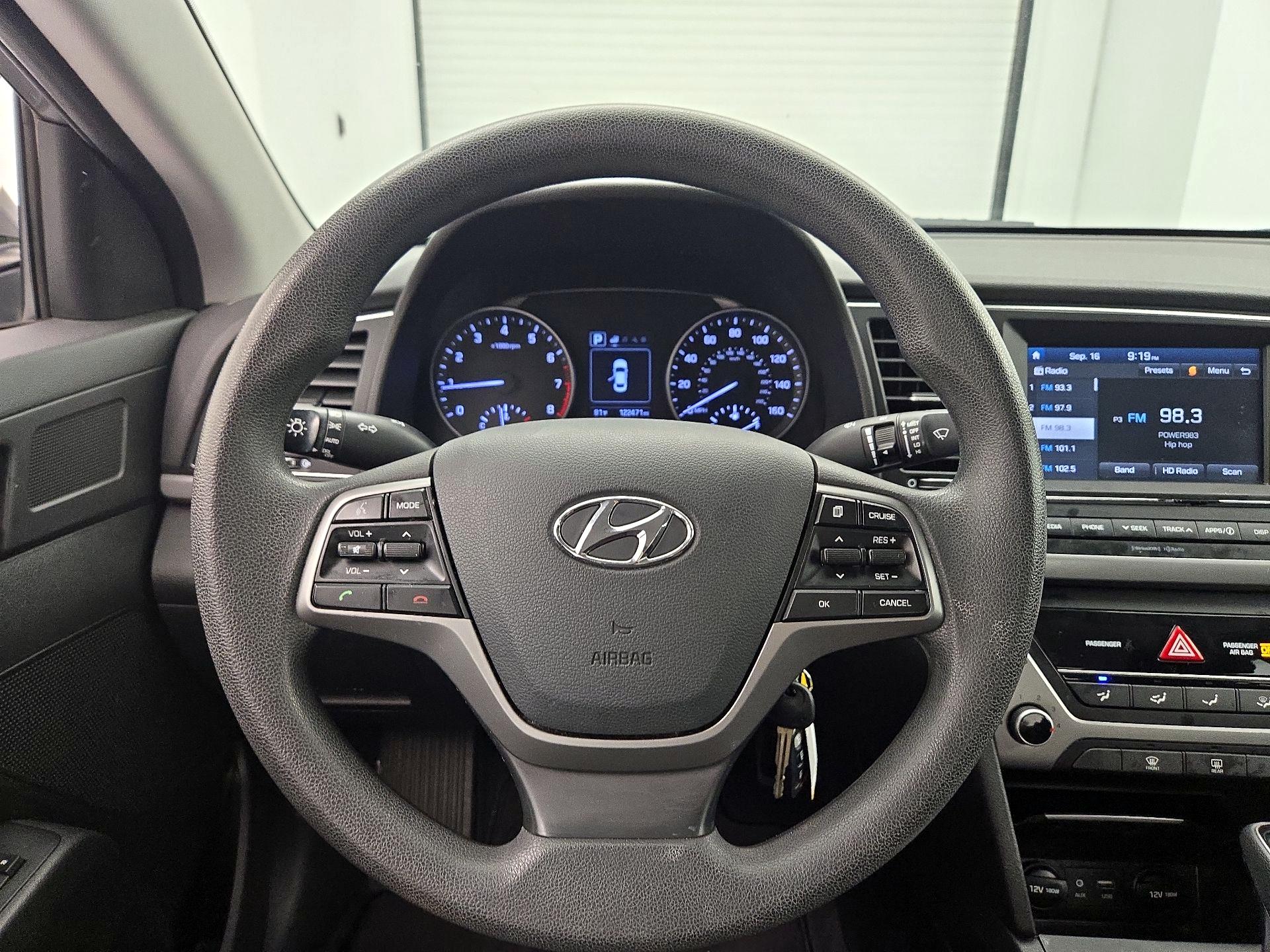Thumbnail: 2018 Hyundai Elantra - 10