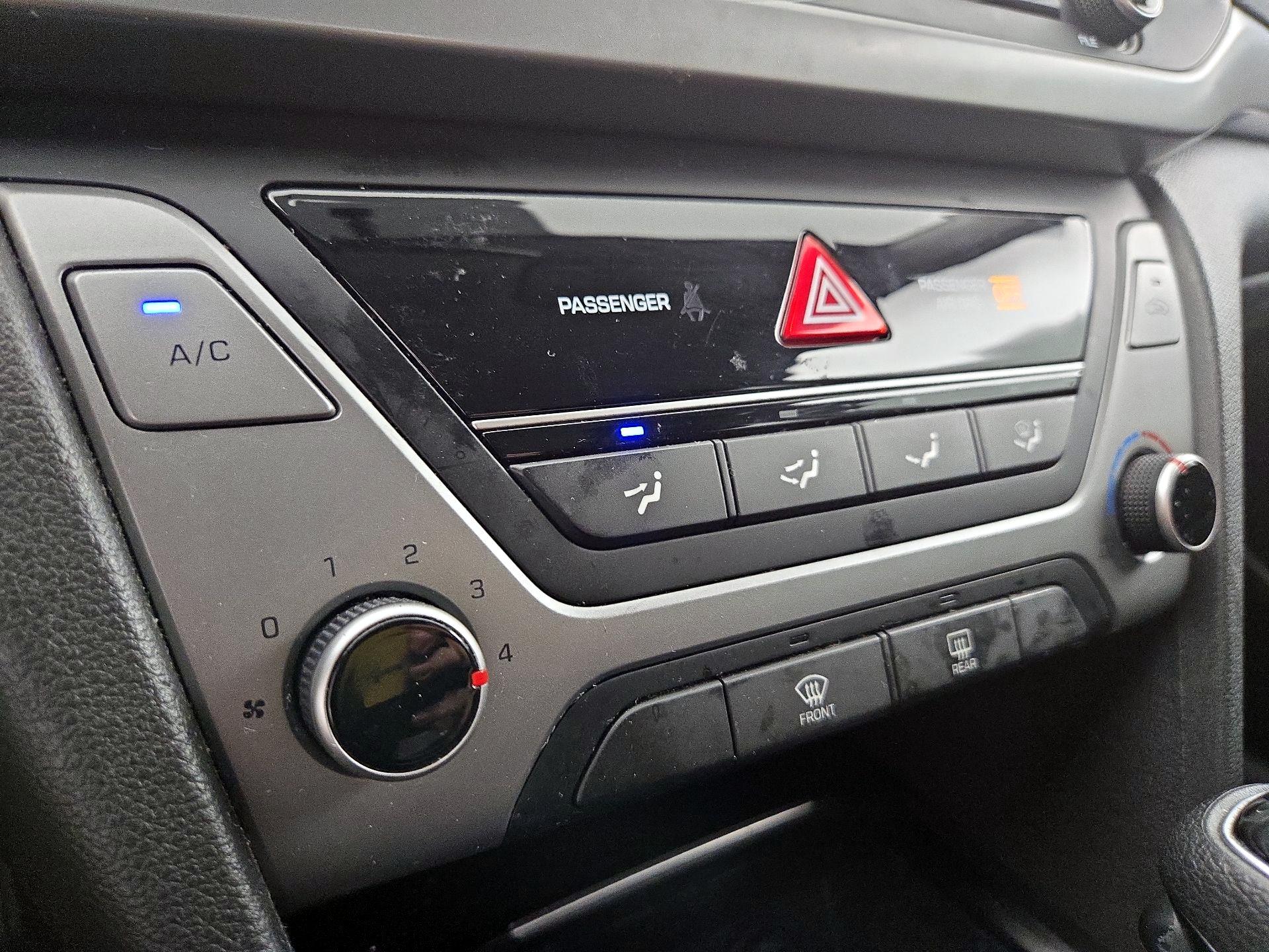 Thumbnail: 2018 Hyundai Elantra - 16