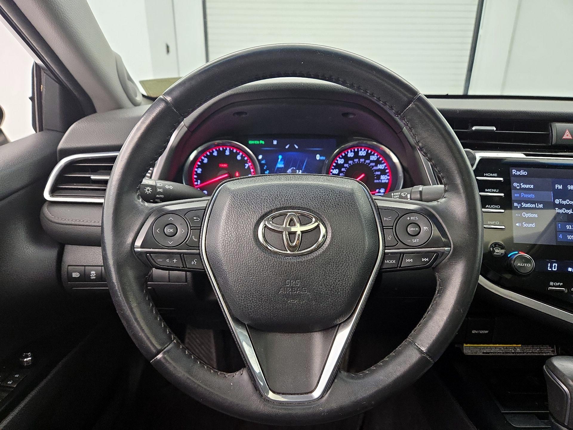 Thumbnail: 2018 Toyota Camry - 10