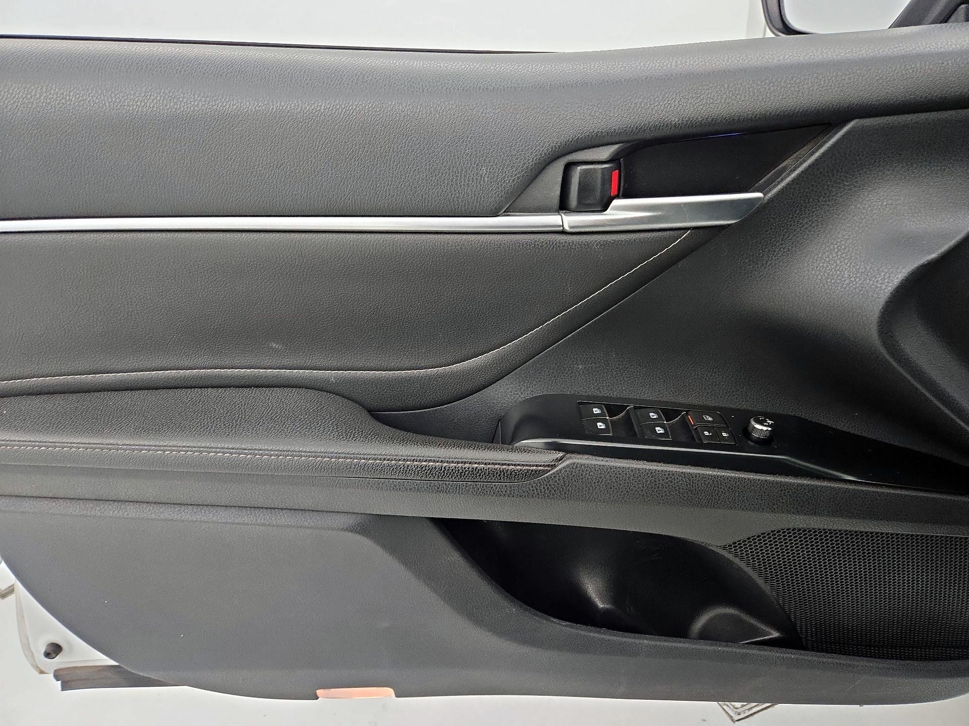 Thumbnail: 2018 Toyota Camry - 12
