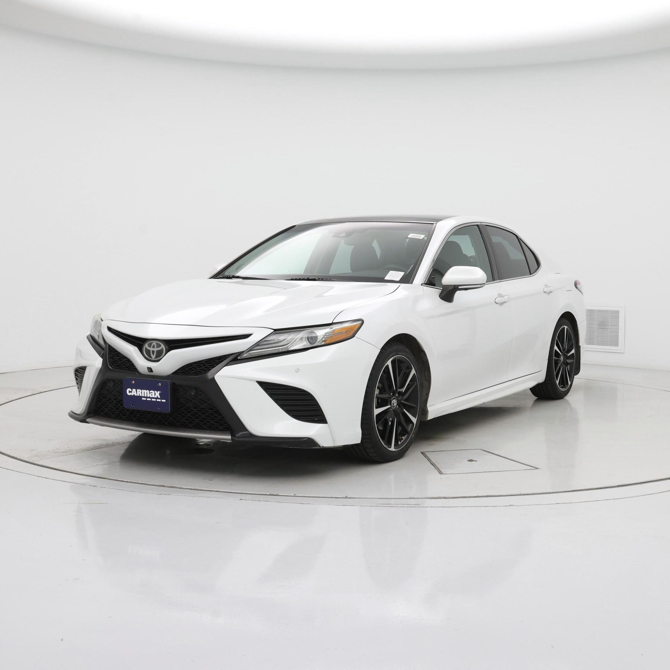 Thumbnail: 2018 Toyota Camry - 4