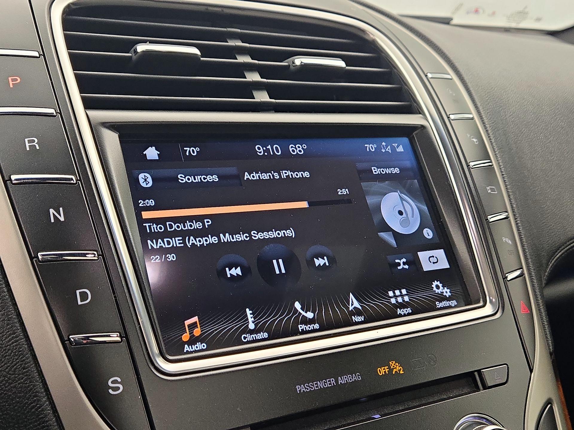 Thumbnail: 2019 Lincoln Nautilus - 16