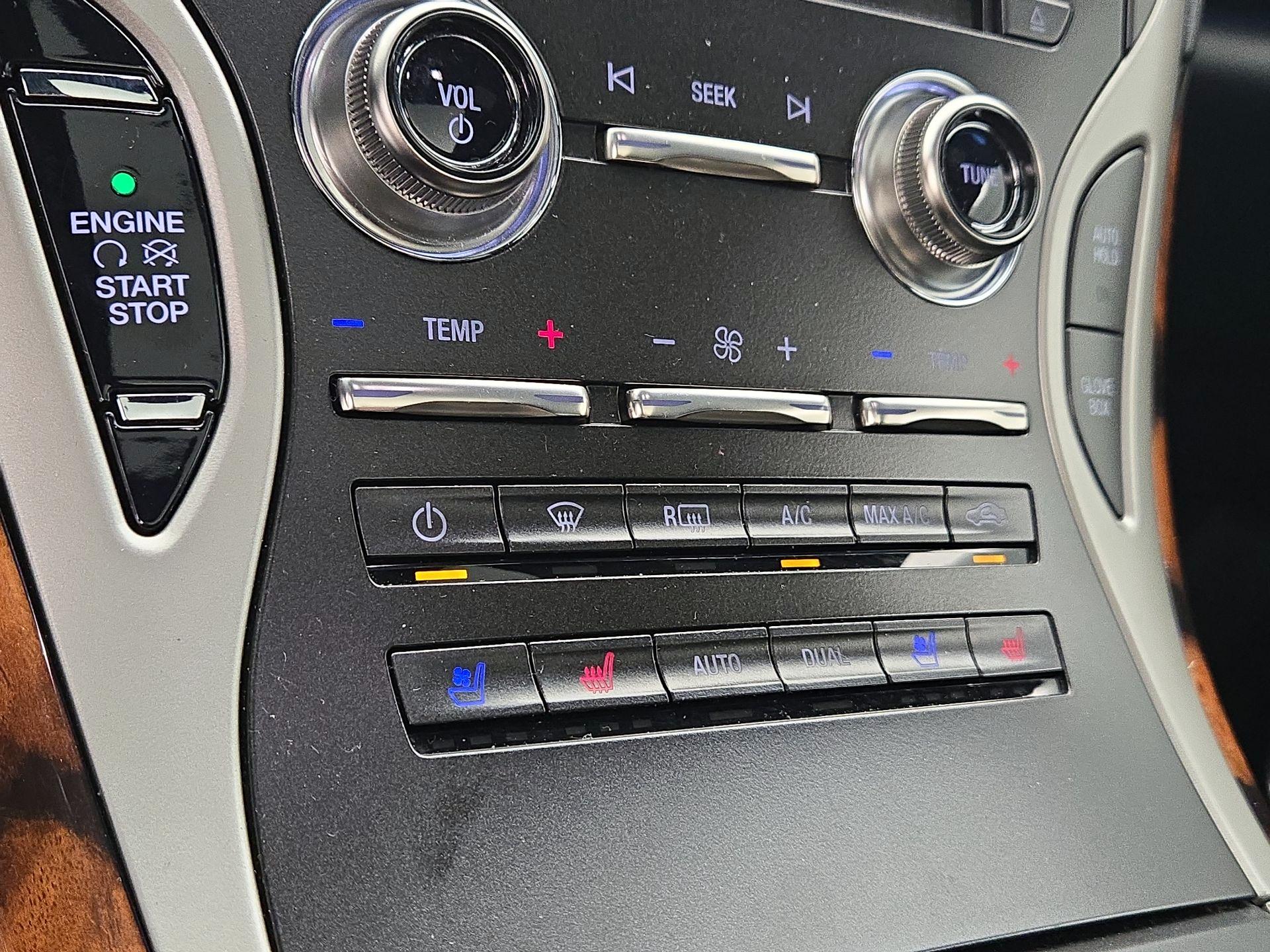Thumbnail: 2019 Lincoln Nautilus - 17