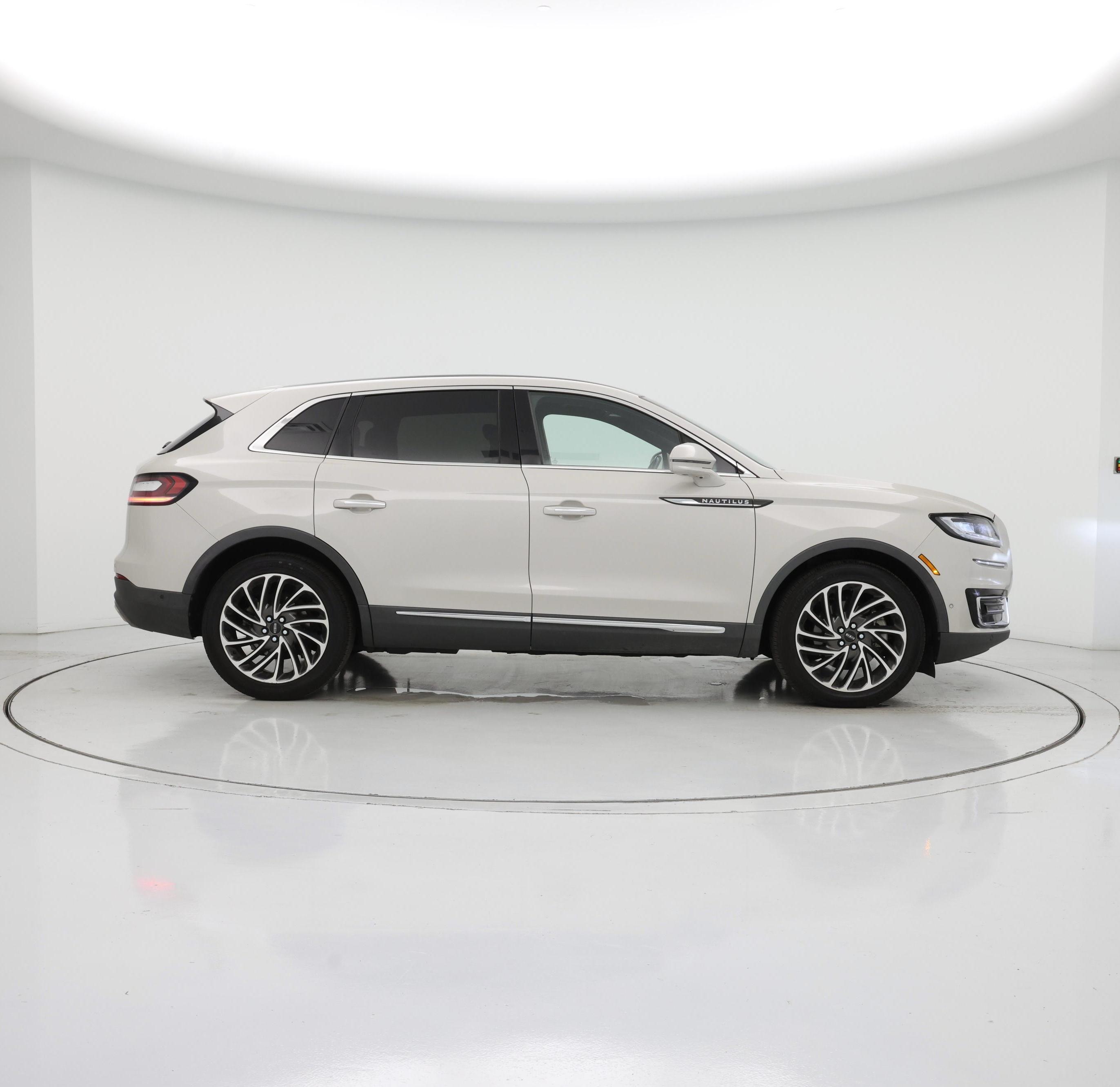 Thumbnail: 2019 Lincoln Nautilus - 7