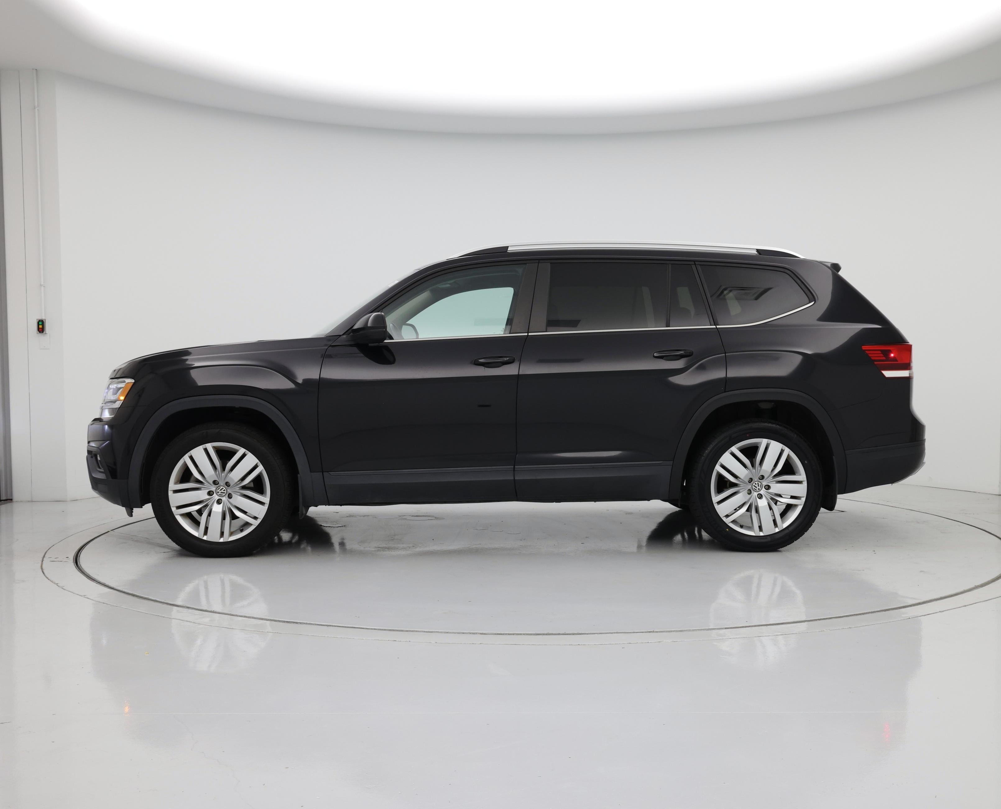 Thumbnail: 2019 Volkswagen Atlas - 3