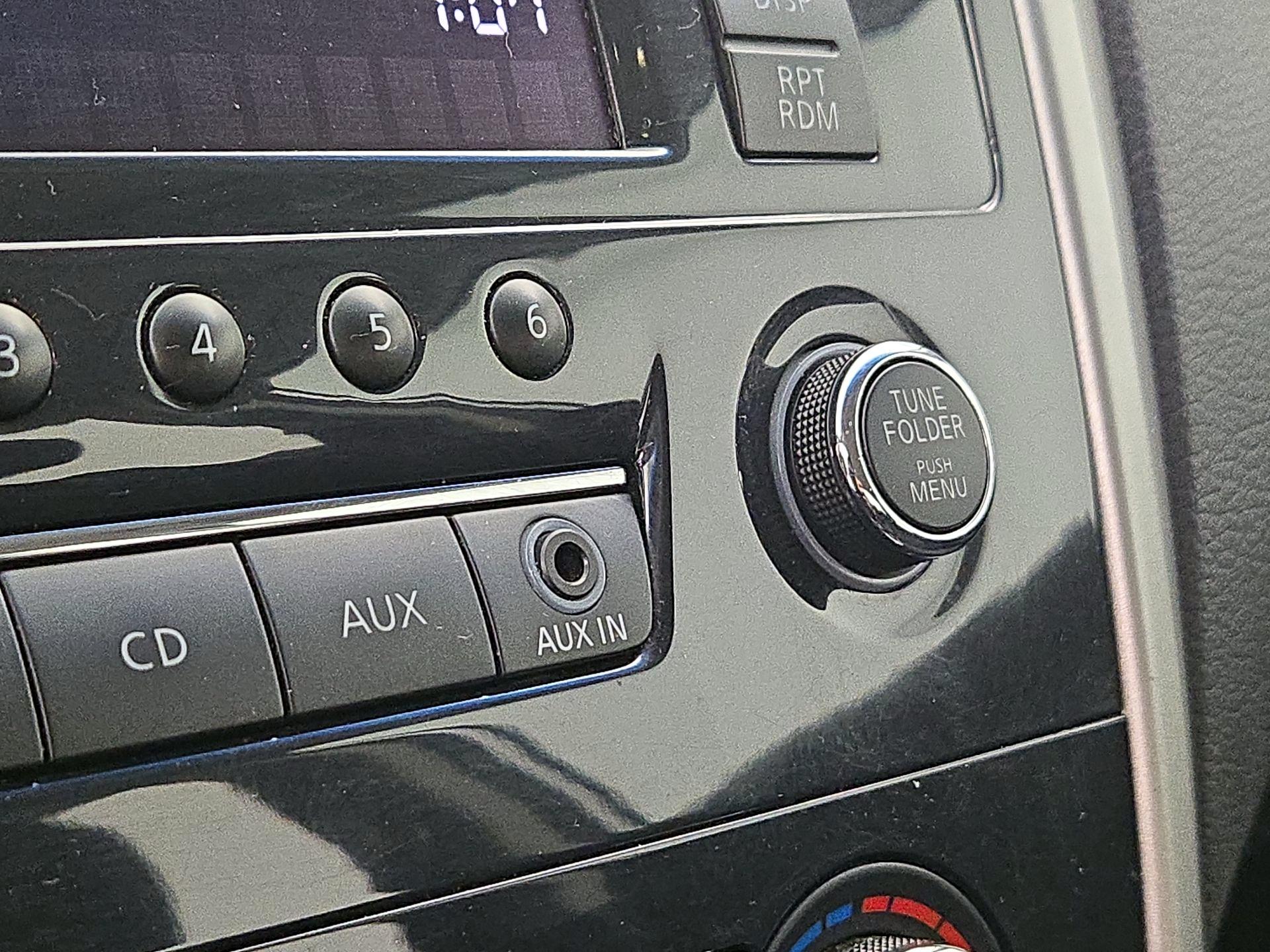 Thumbnail: 2014 Nissan Altima - 17
