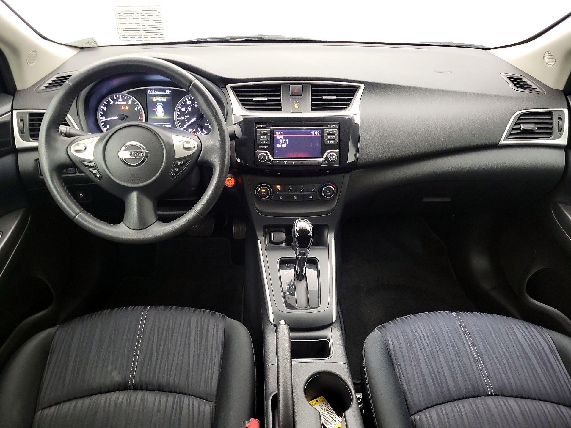 Thumbnail: 2017 Nissan Sentra - 9