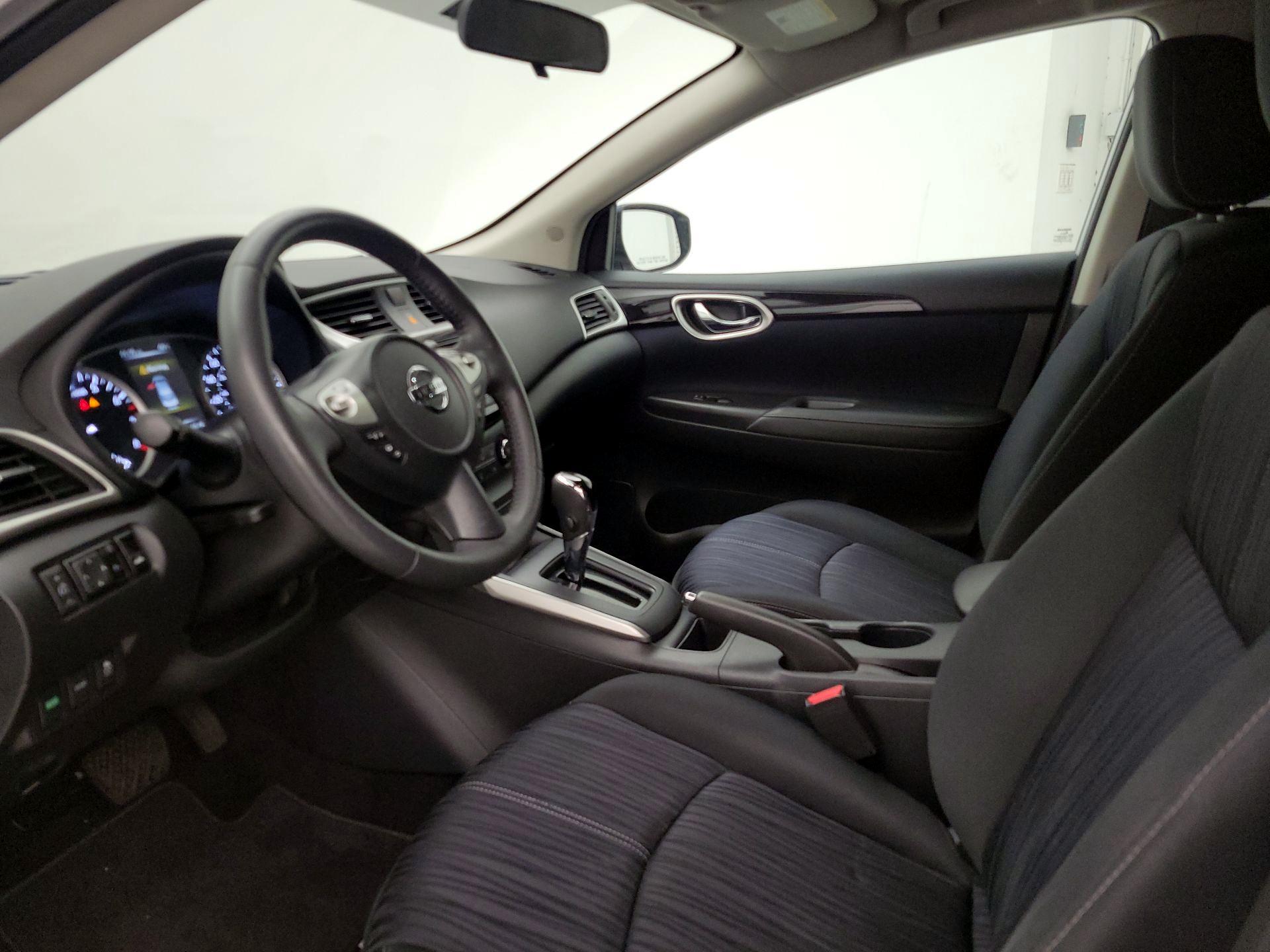Thumbnail: 2017 Nissan Sentra - 11