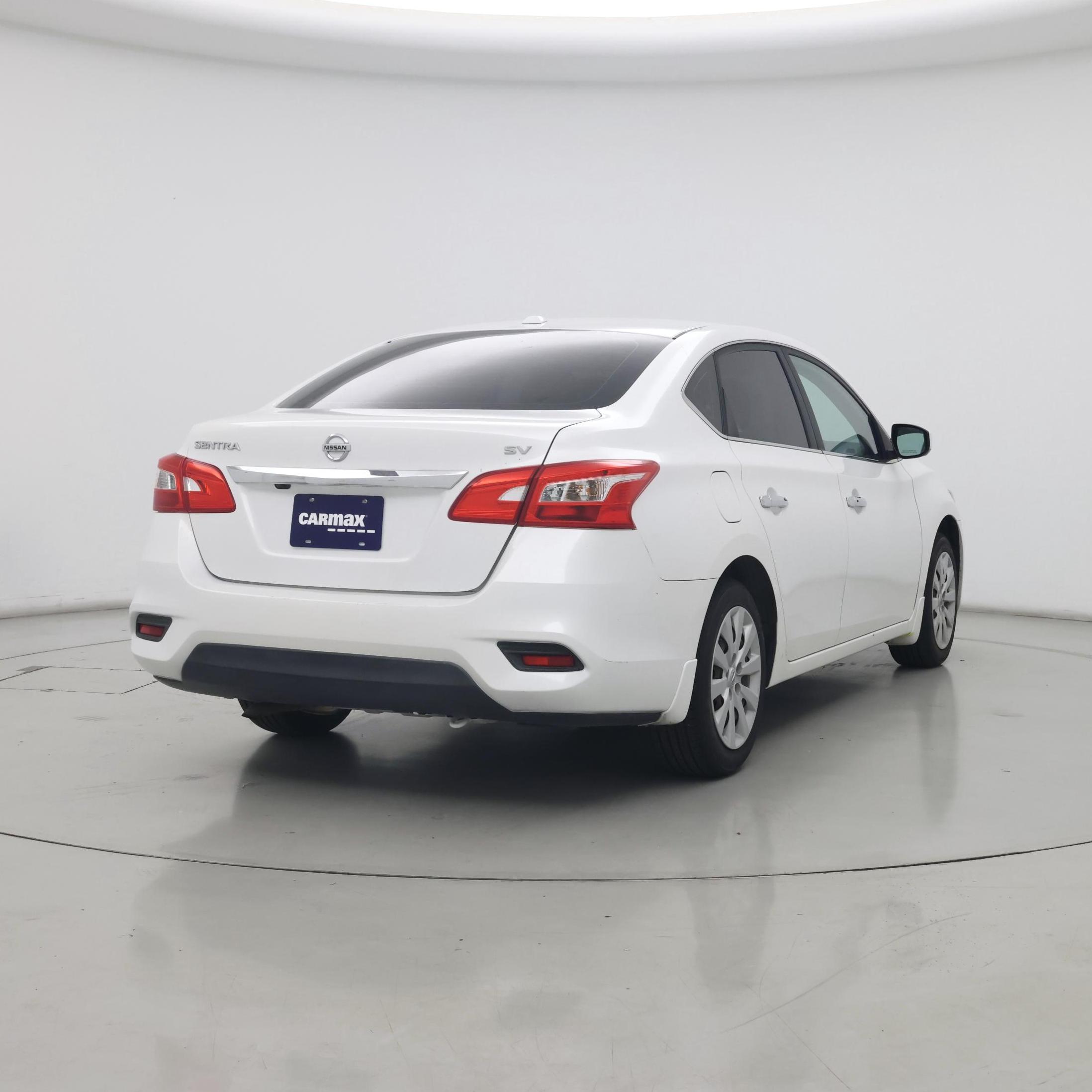 Thumbnail: 2017 Nissan Sentra - 8