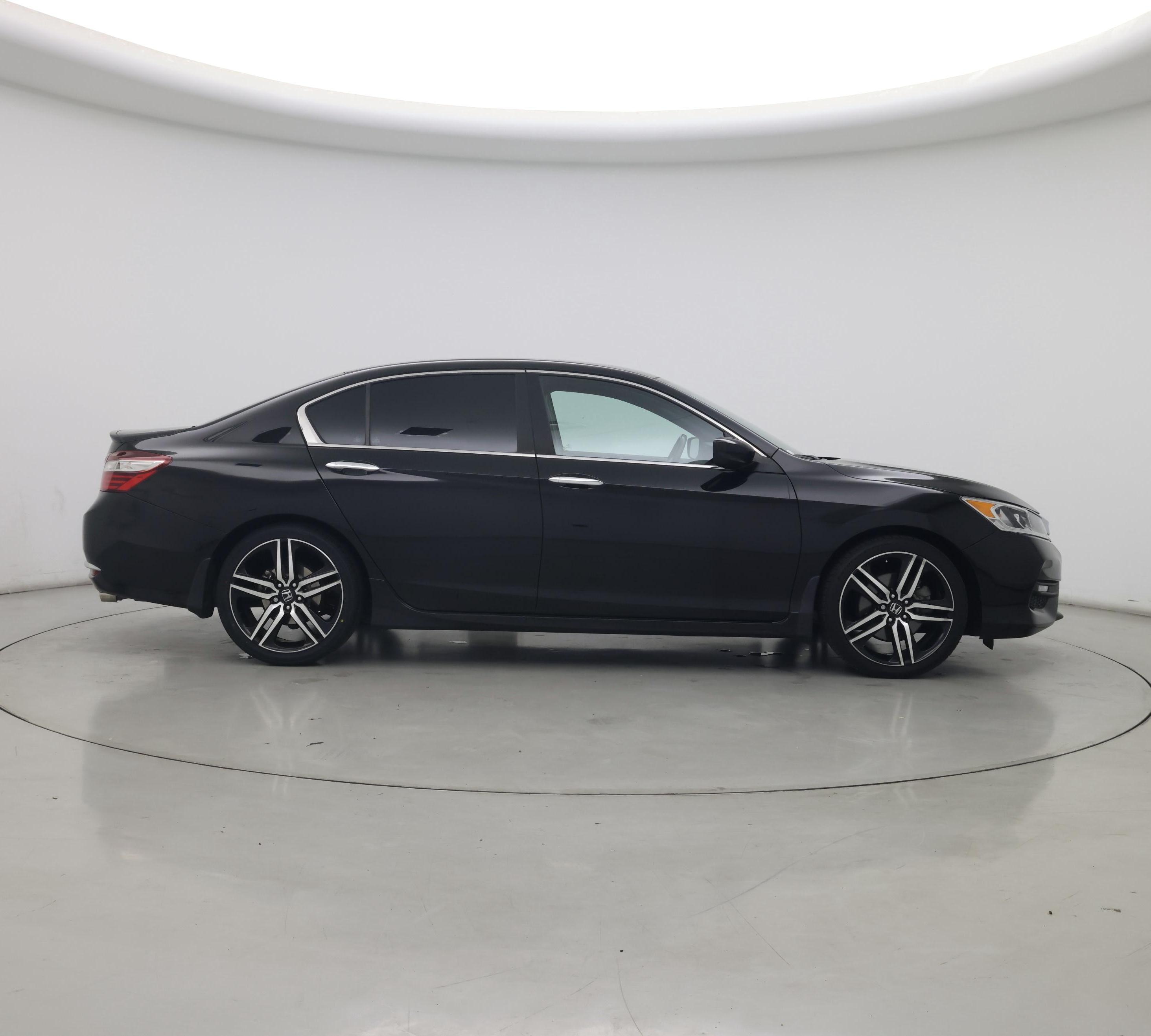 Thumbnail: 2017 Honda Accord - 7