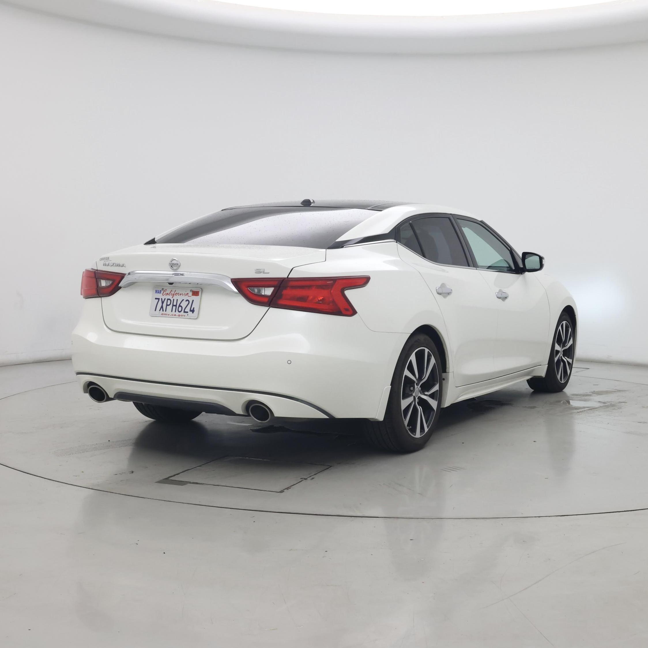 Thumbnail: 2017 Nissan Maxima - 8