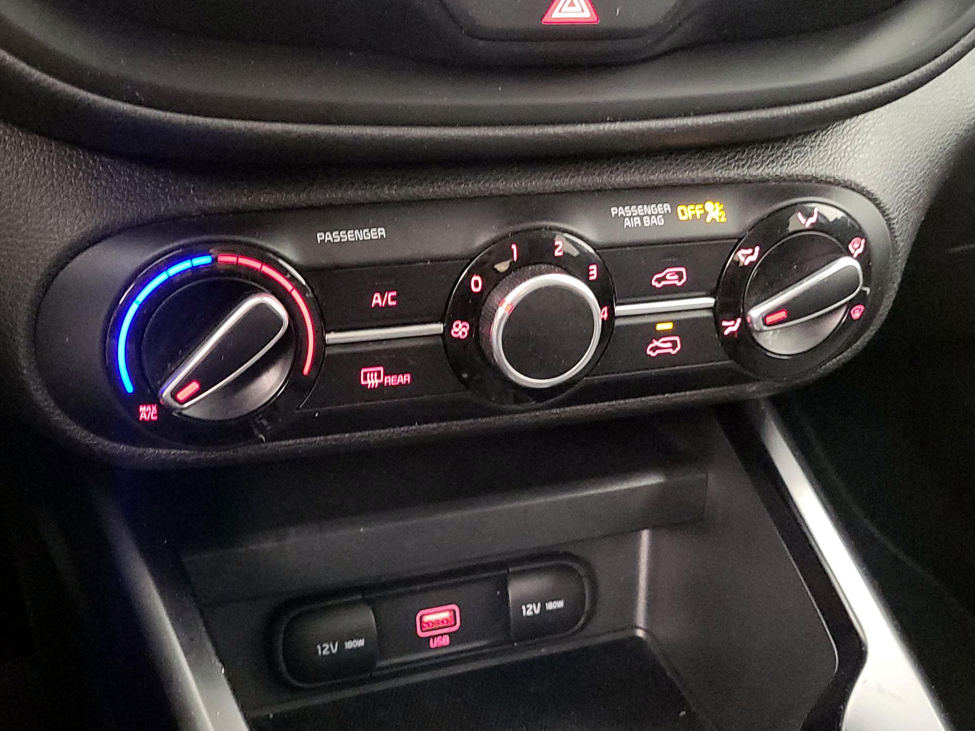 Thumbnail: 2020 Kia Soul - 16