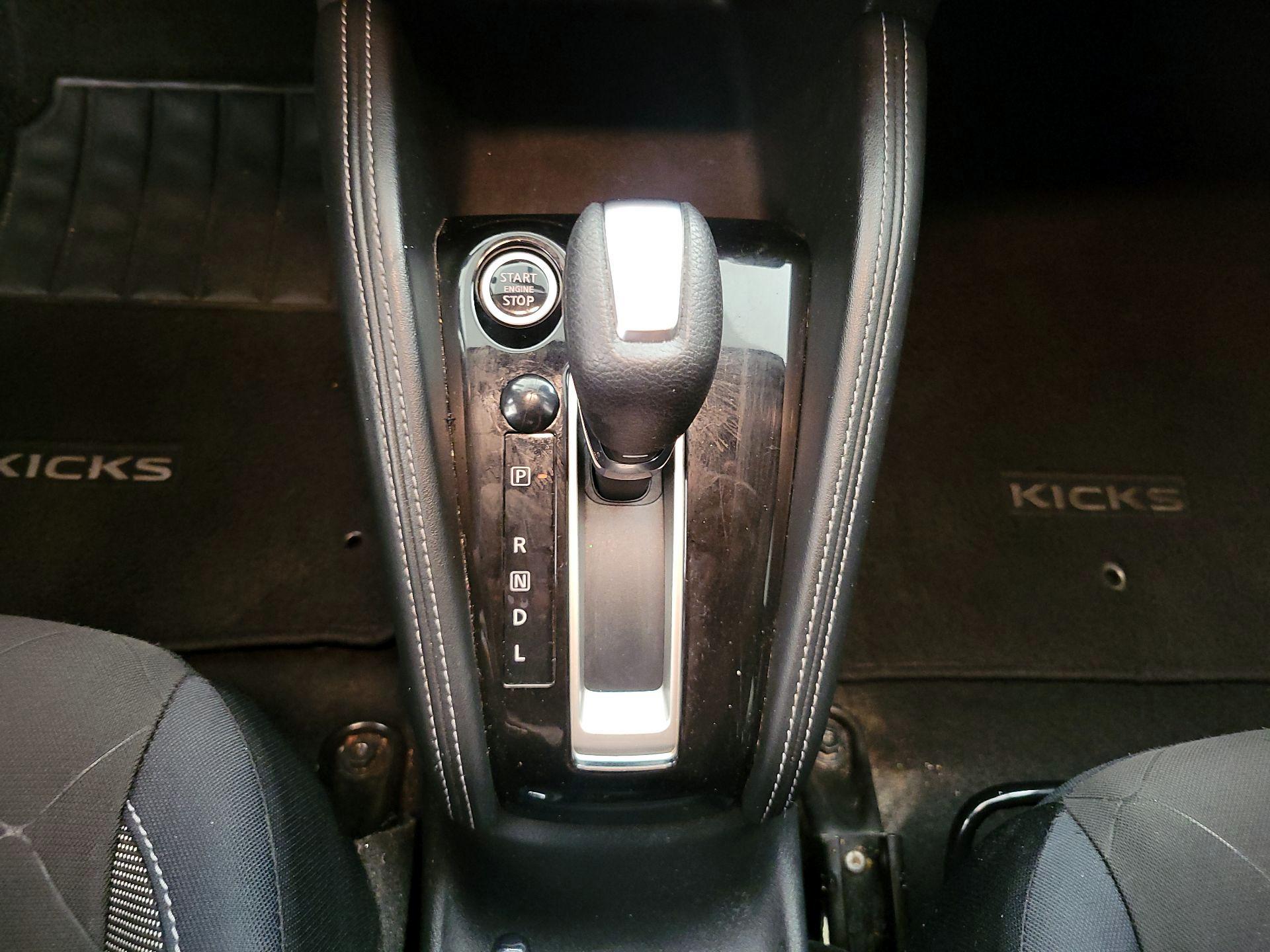 Thumbnail: 2018 Nissan Kicks - 17