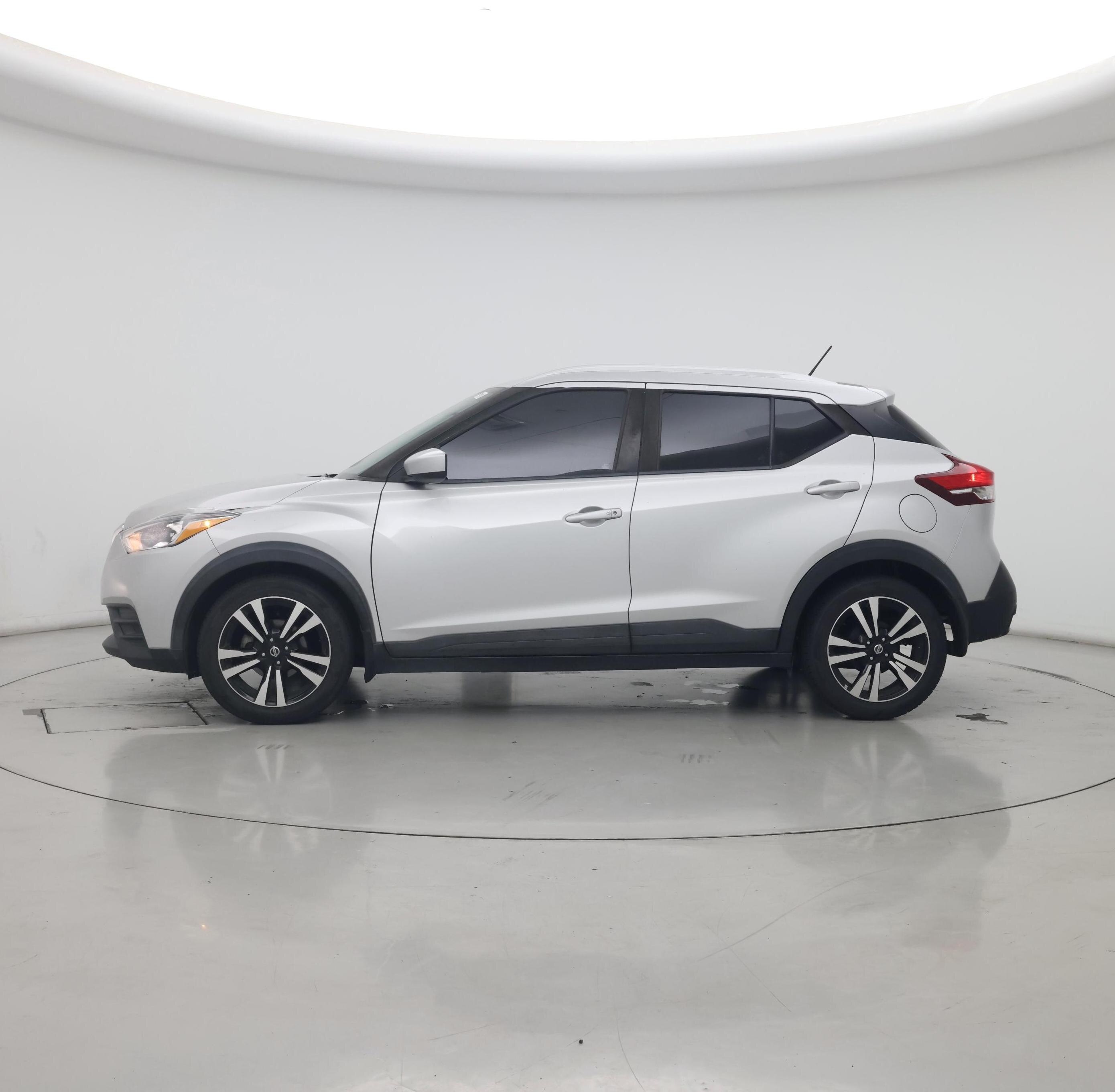 Thumbnail: 2018 Nissan Kicks - 3