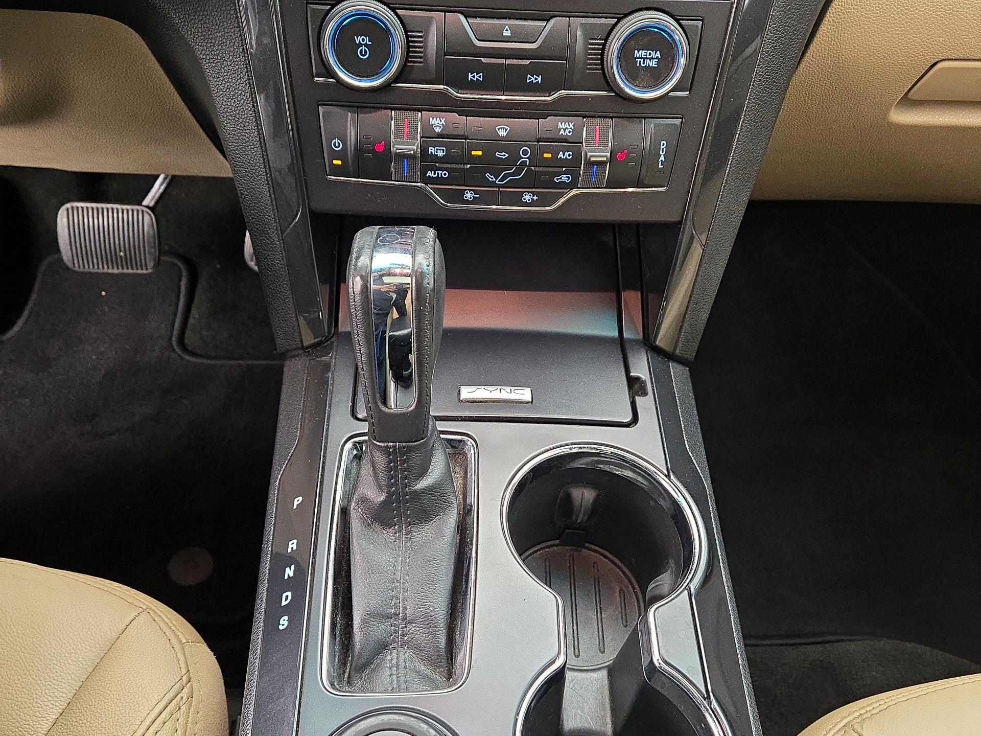 Thumbnail: 2016 Ford Explorer - 17