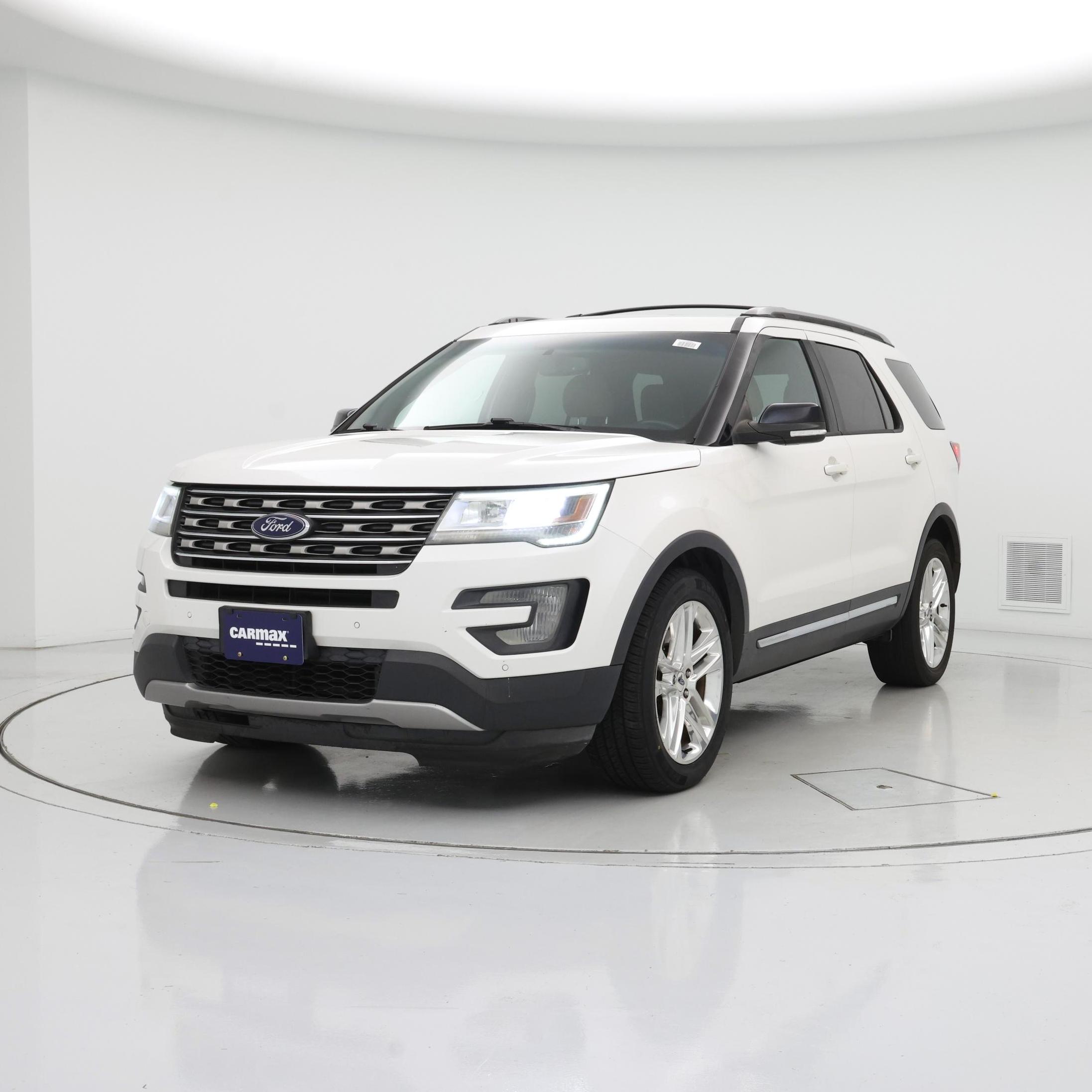 Thumbnail: 2016 Ford Explorer - 4