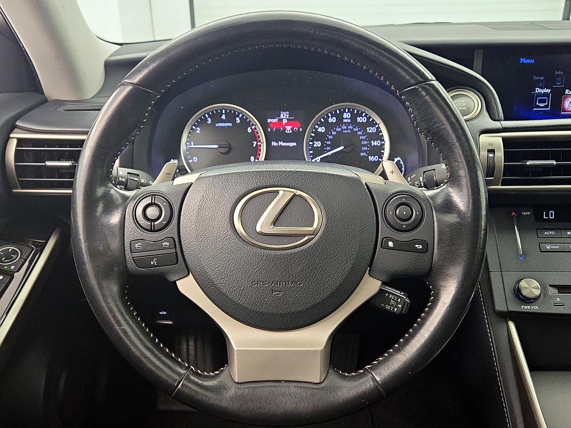 Thumbnail: 2016 Lexus IS - 10