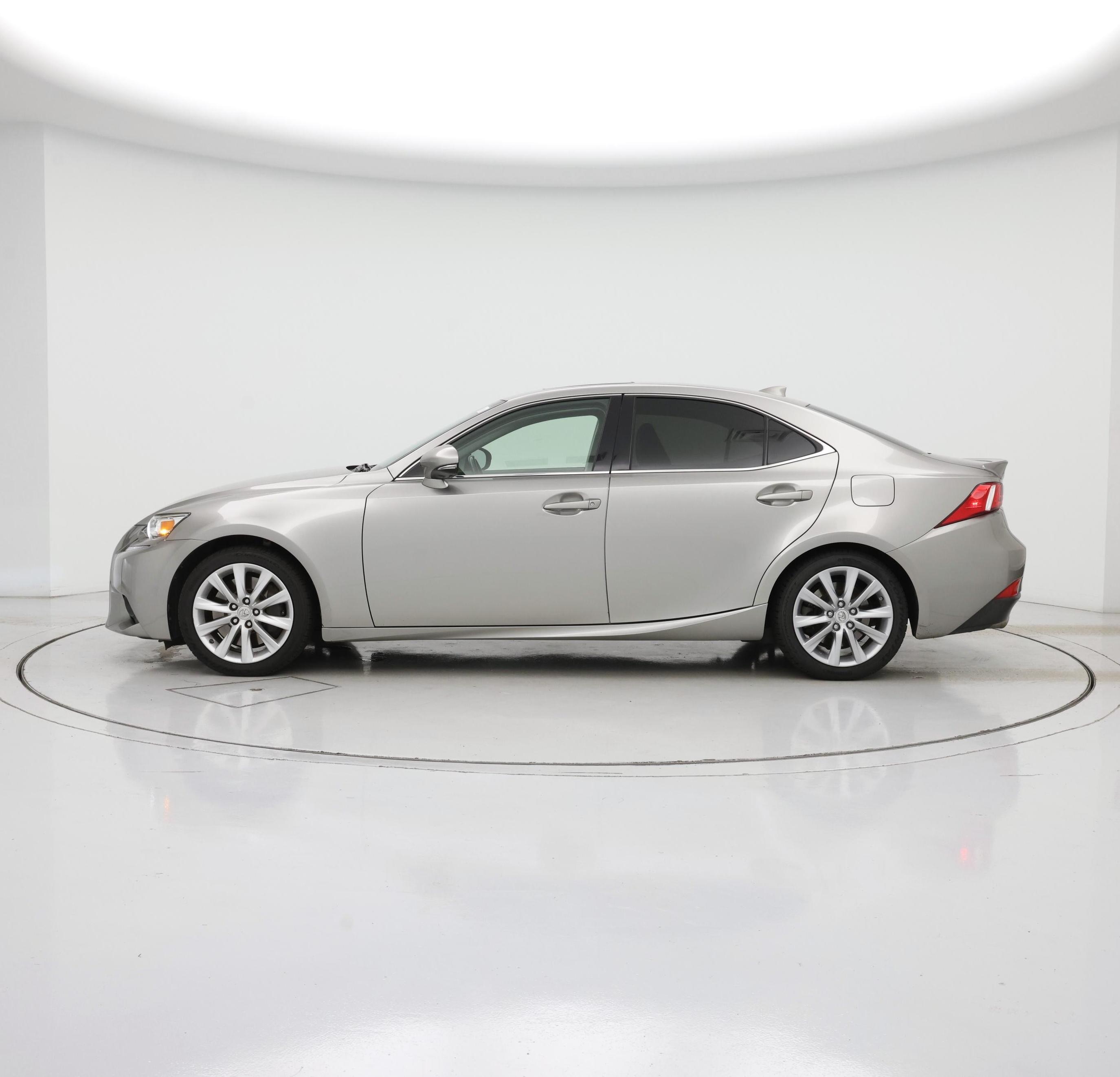 Thumbnail: 2016 Lexus IS - 3