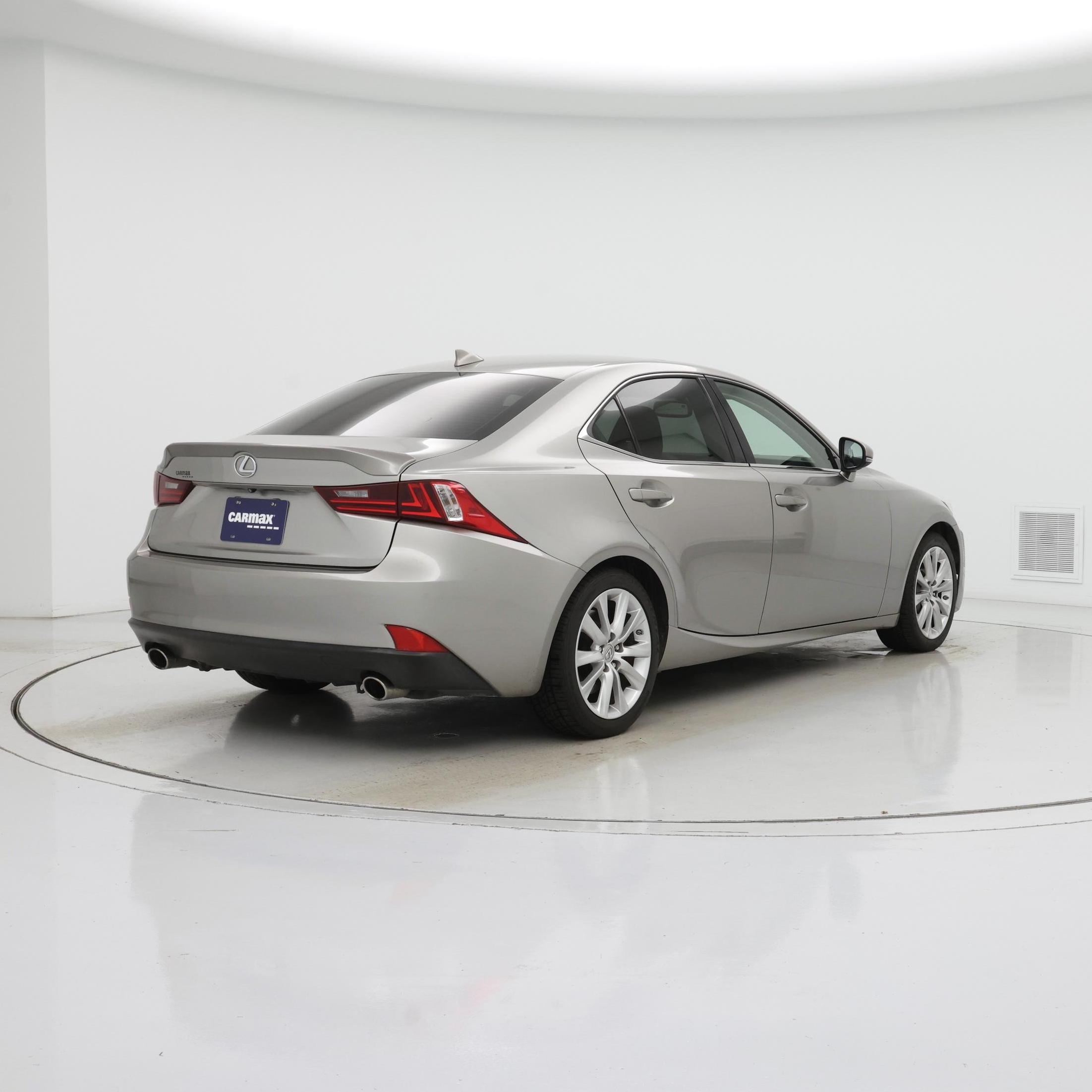 Thumbnail: 2016 Lexus IS - 8