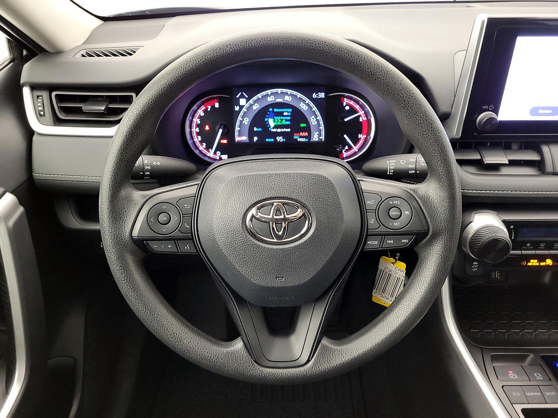 Thumbnail: 2024 Toyota RAV4 - 10